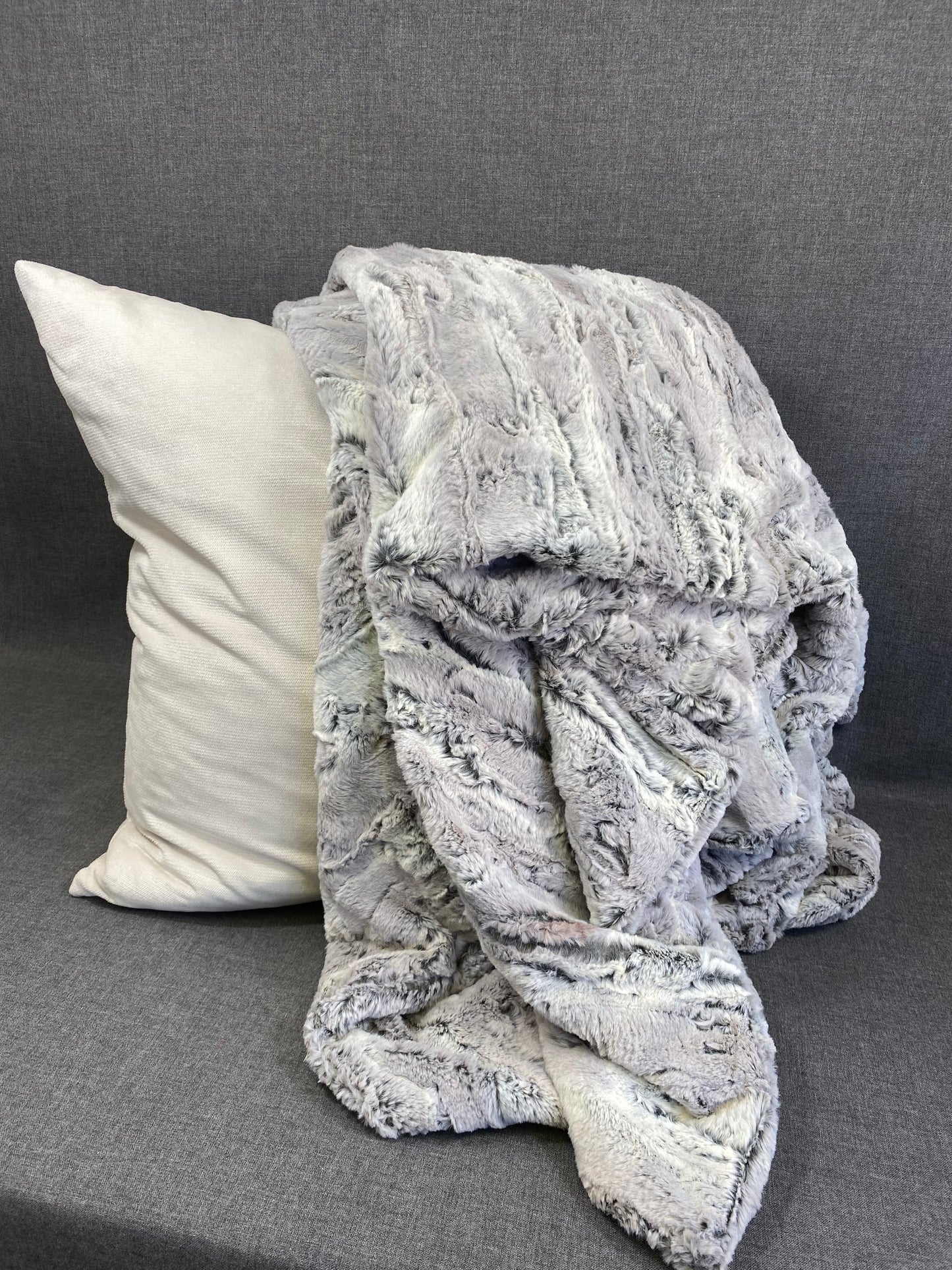 Shadow Fox Throw 60"x 72"