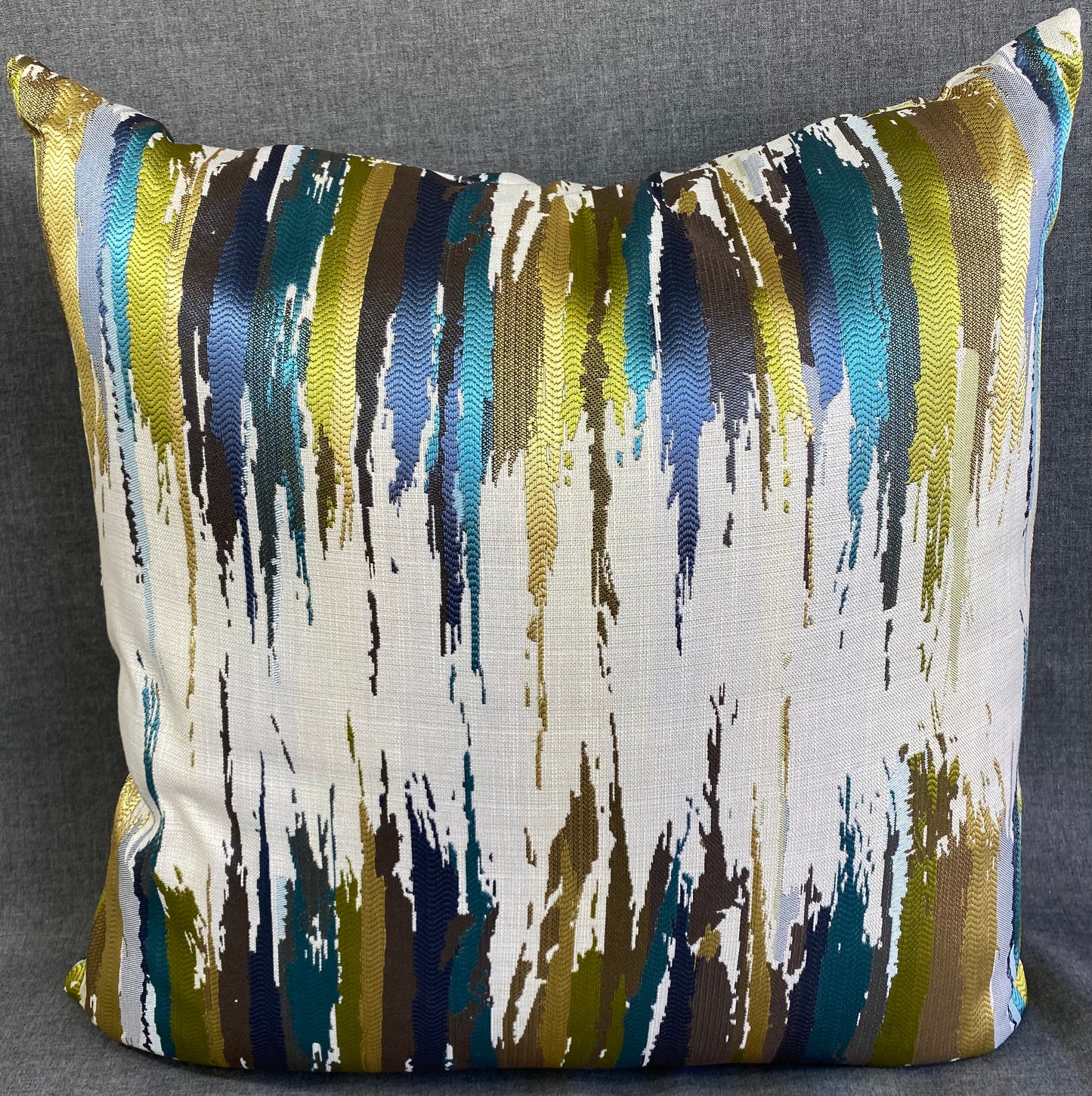 Luxury Pillow - 24" x 24" - Amore