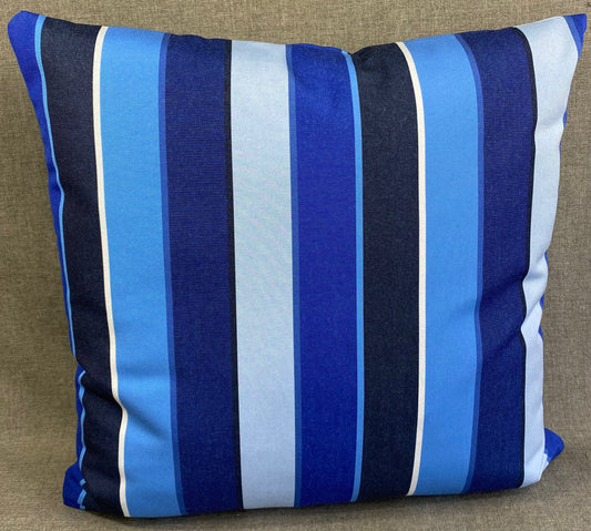 Luxury Outdoor Pillow 22"x 22" - Resort Blue