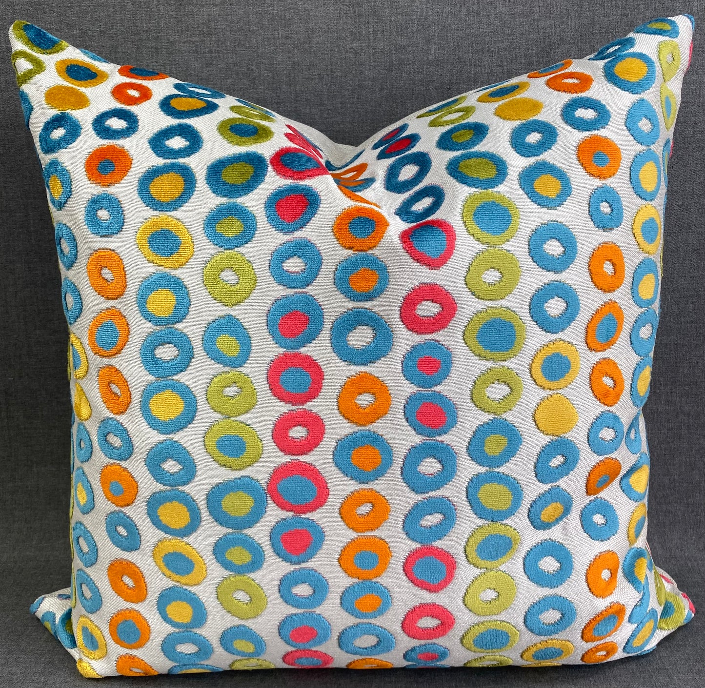 Luxury Pillow - 24" x 24" - Simetra