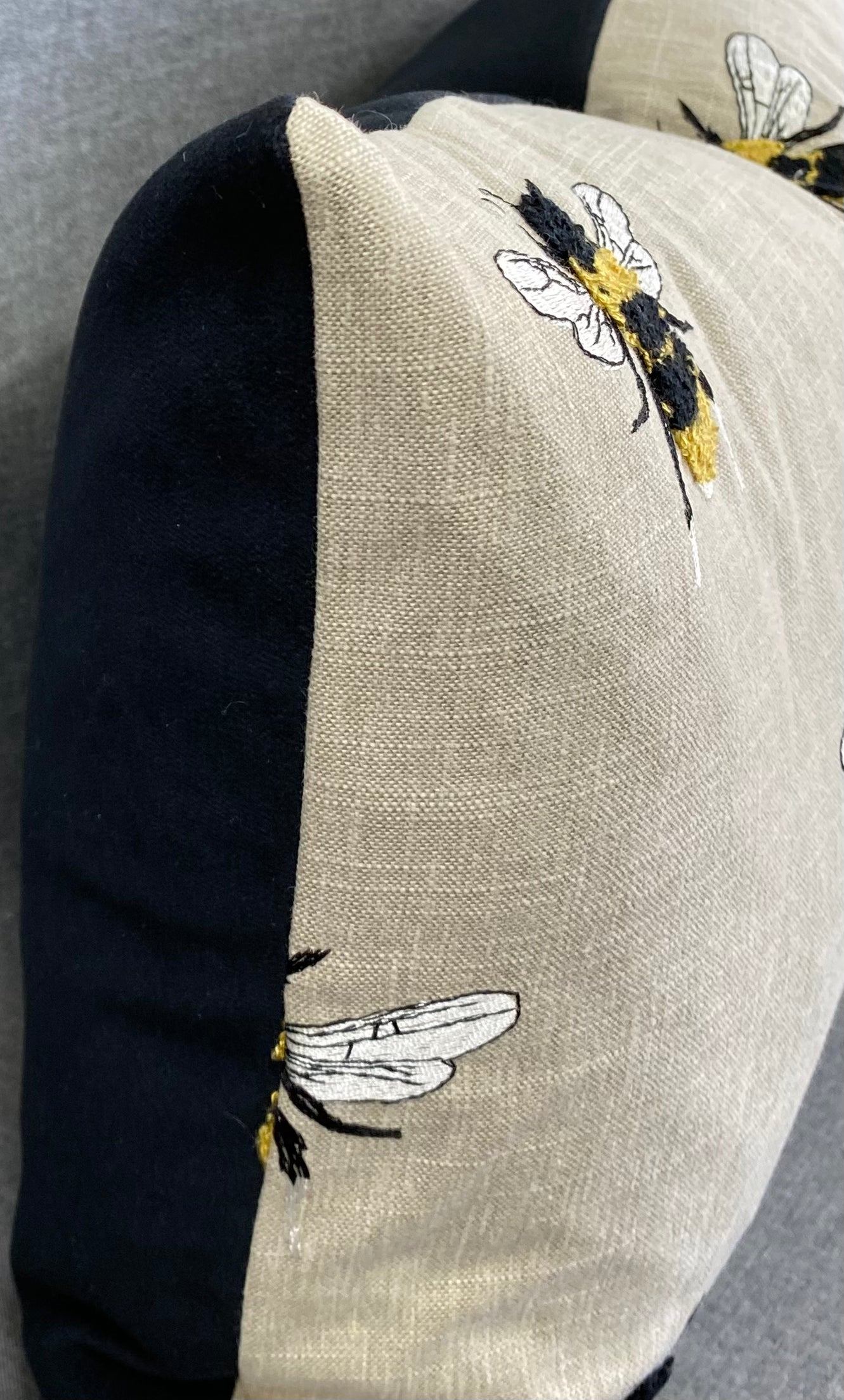 Busy Bee Linen Lumbar- 24" x 14"