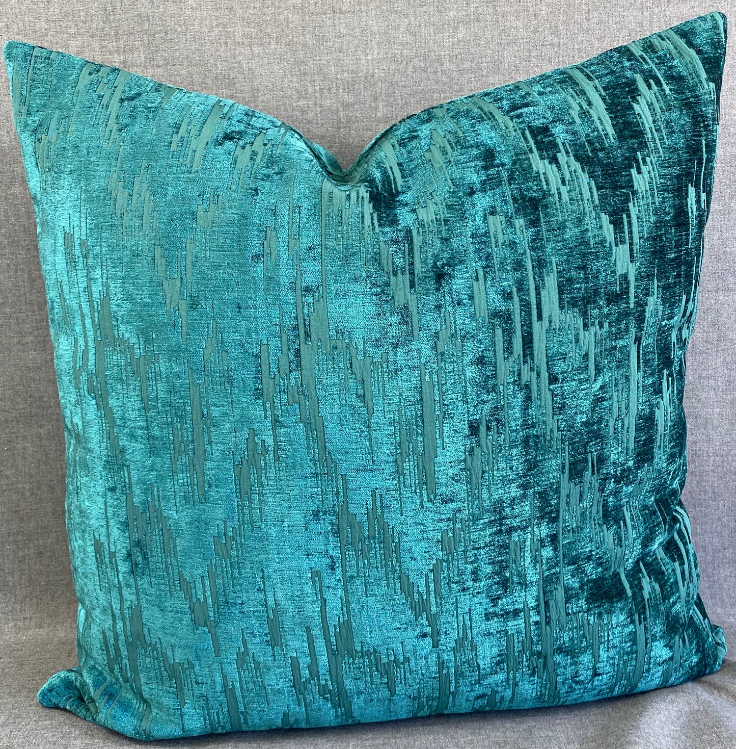 Luxury Pillow - 24" x 24" Niagara Teal