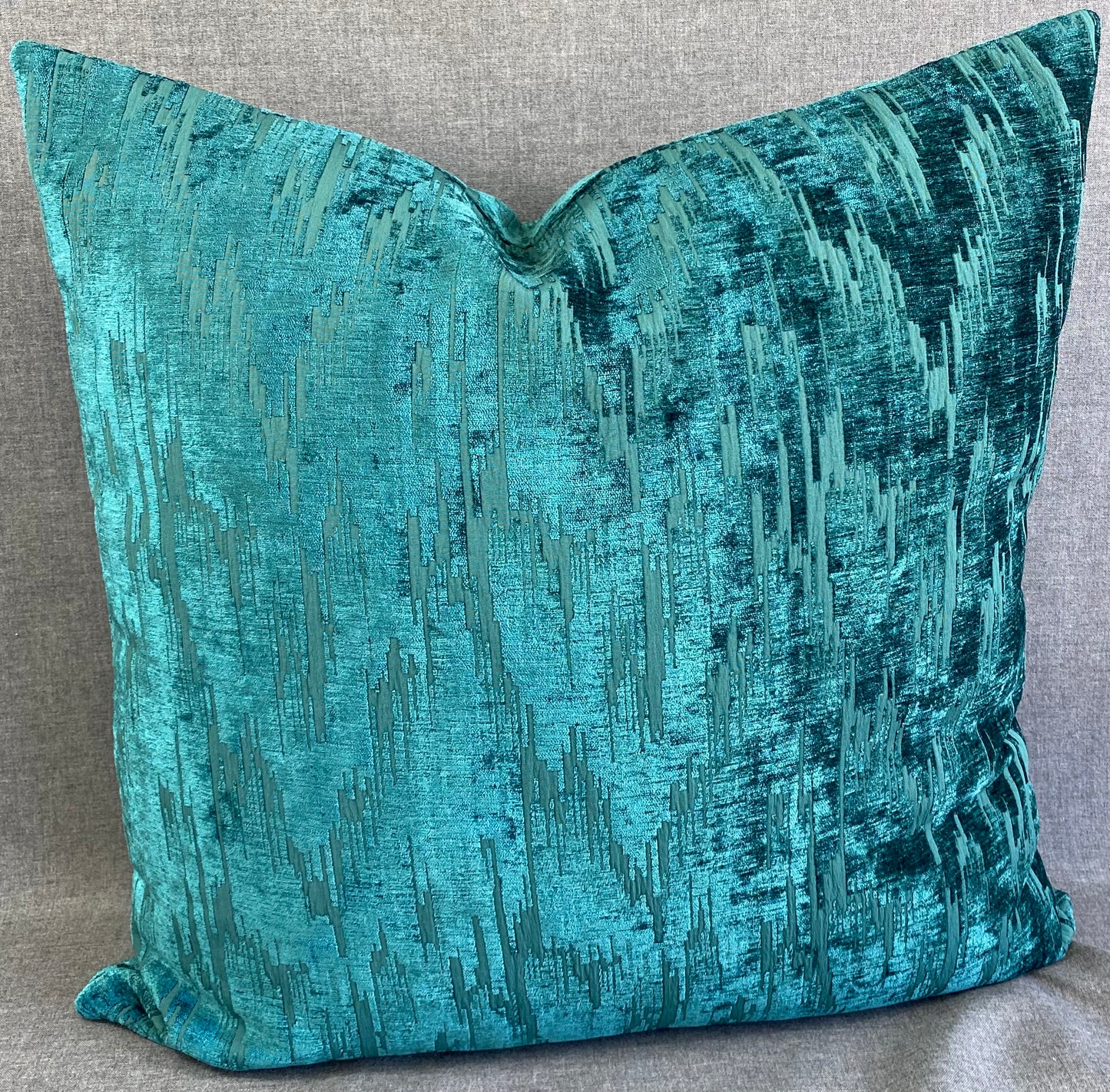 Luxury Pillow - 24" x 24" Niagara Teal