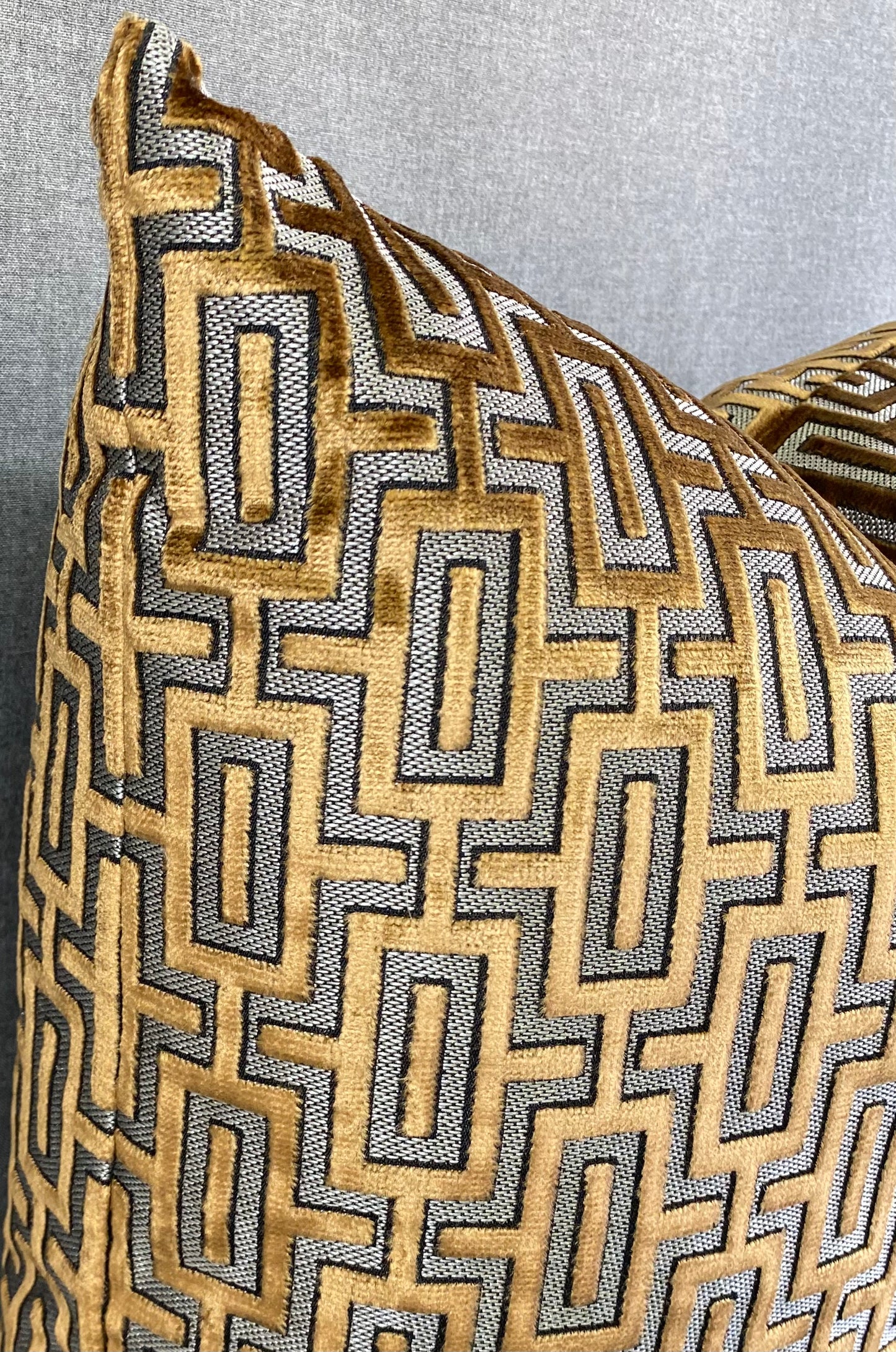 Luxury Pillow - 24” x 24” - Bergman-Midas