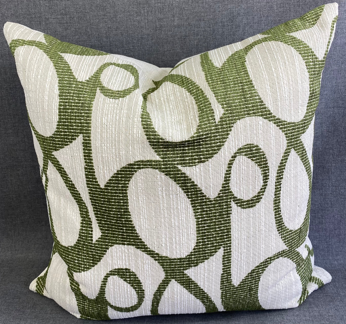 Chalamont Ivy 24"x24" Luxury Pillow