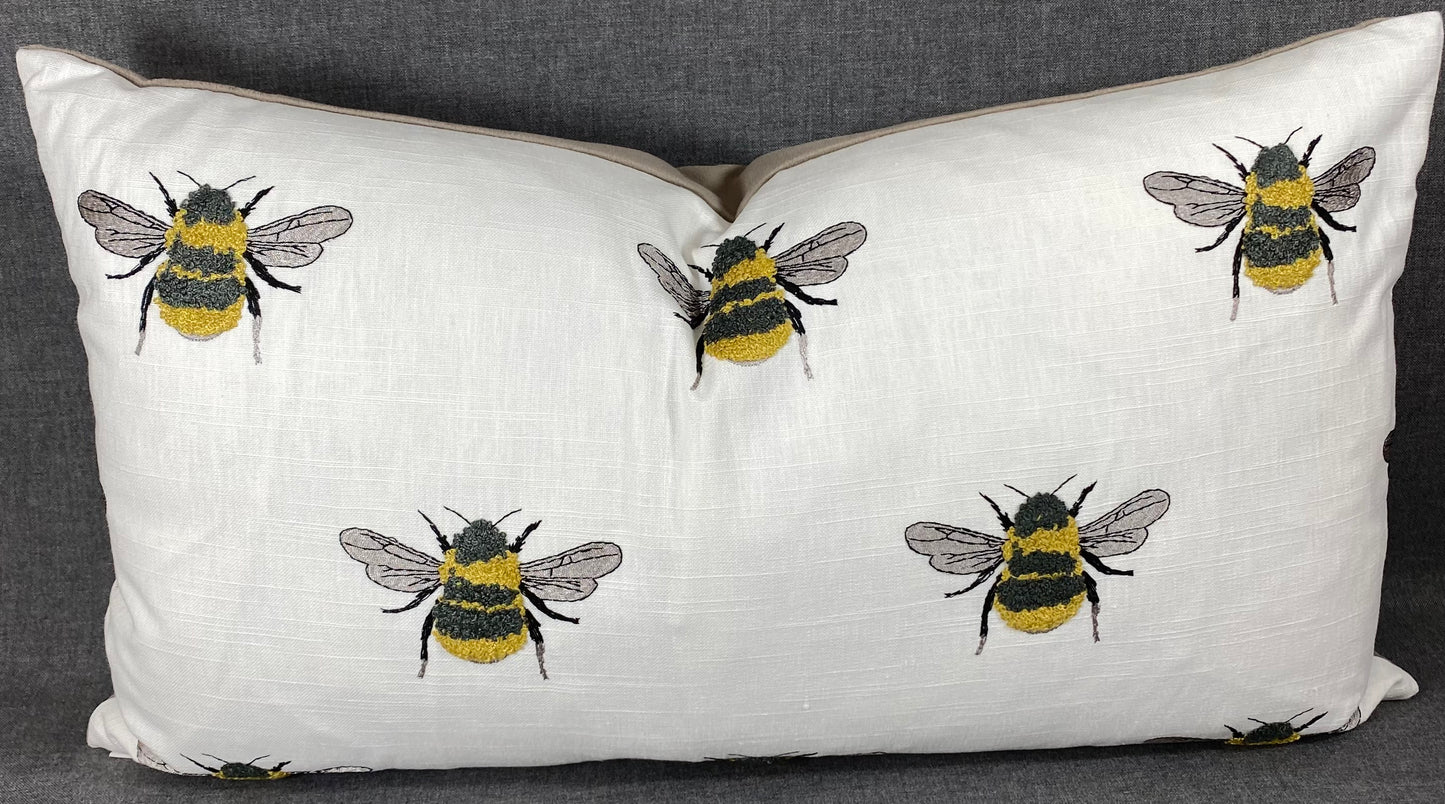 Busy Bee White Lumbar- 24" x 14"