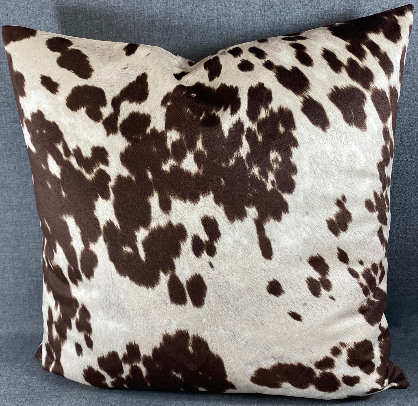 Luxury Pillow - 24" x 24" - Yellowstone Ranch Brown