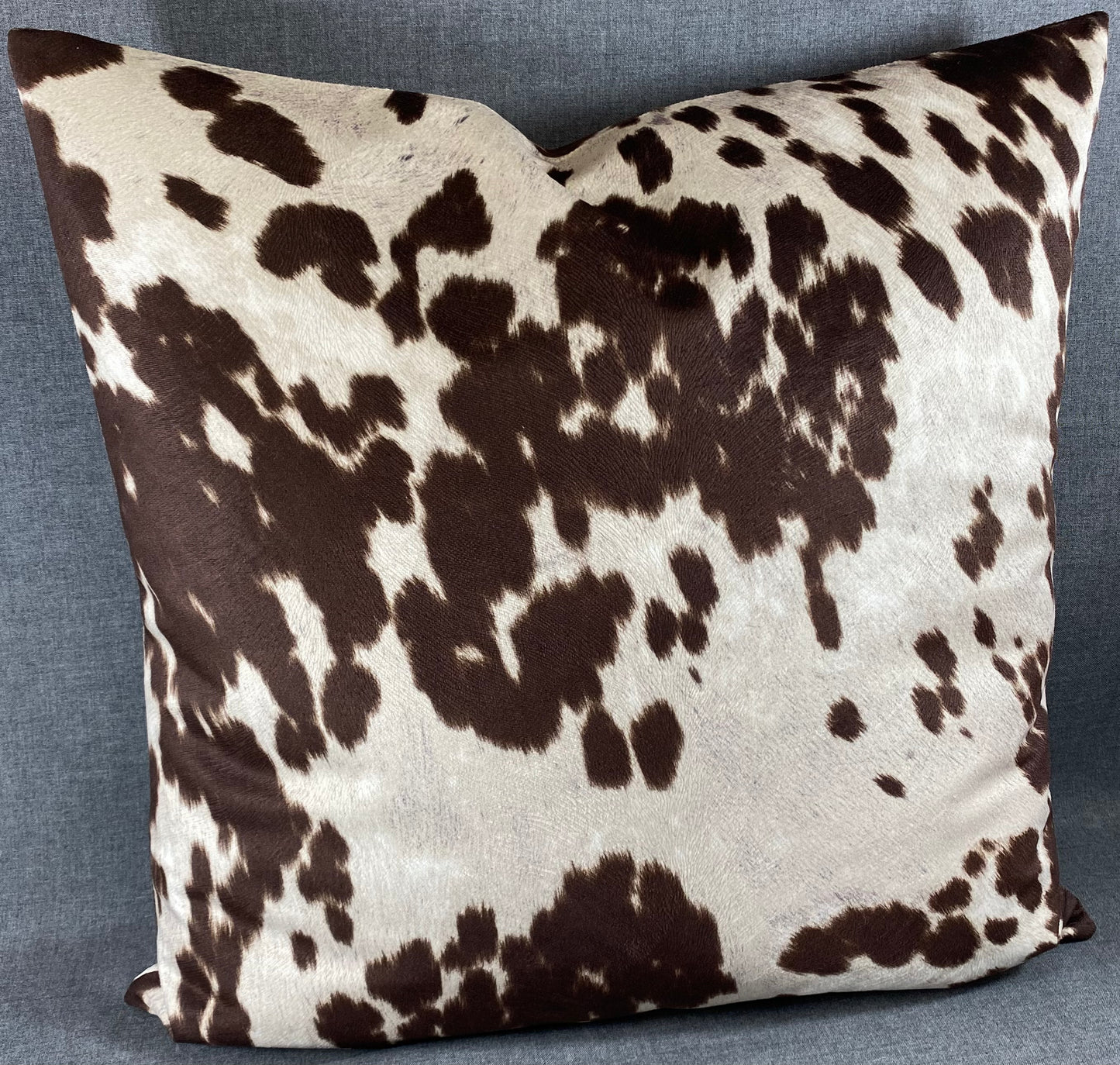 Luxury Pillow - 24" x 24" - Yellowstone Ranch Brown