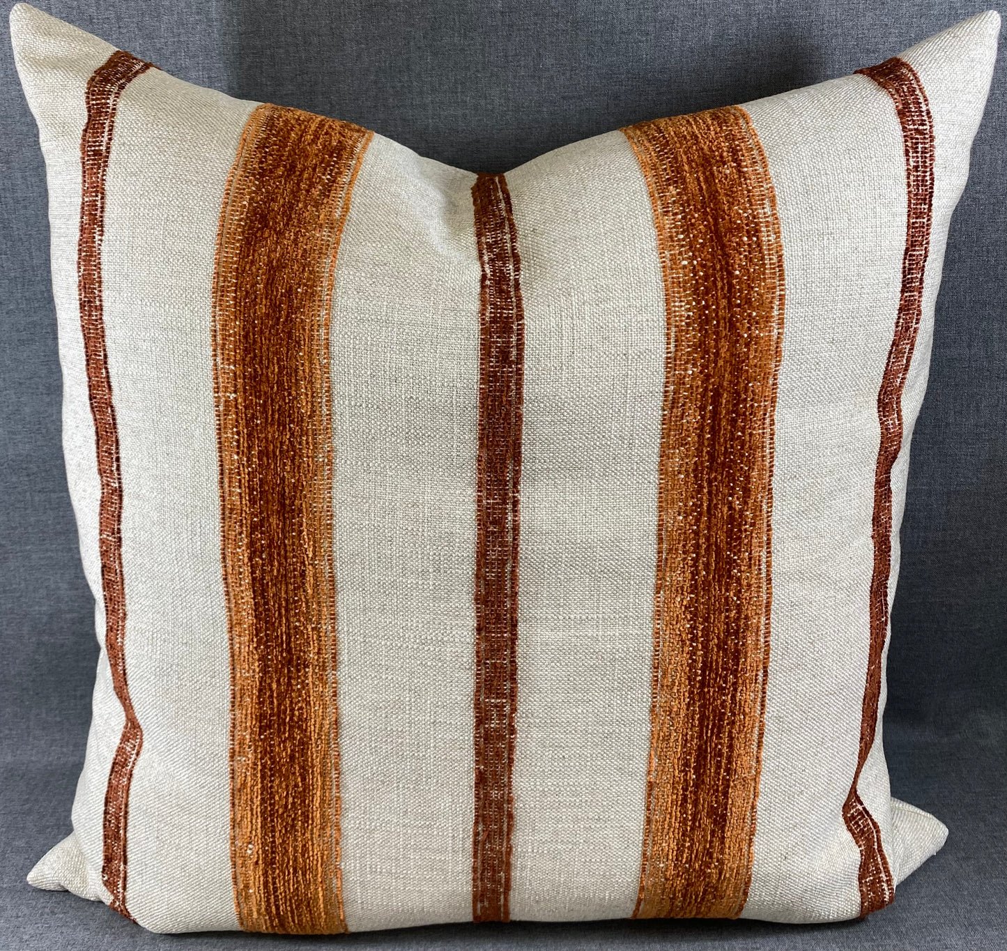 Luxury Pillow - 24" x 24" - Lindor Rust