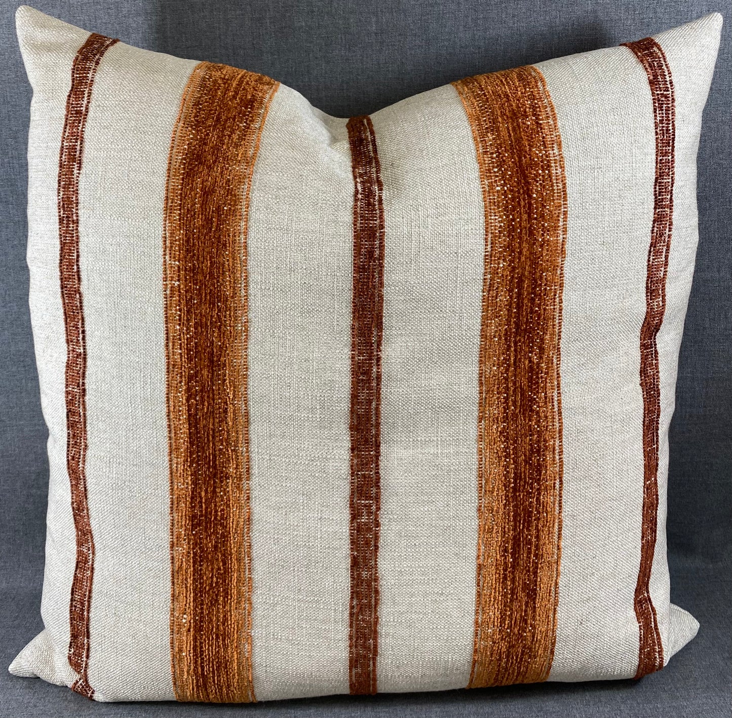 Luxury Pillow - 24" x 24" - Lindor Rust
