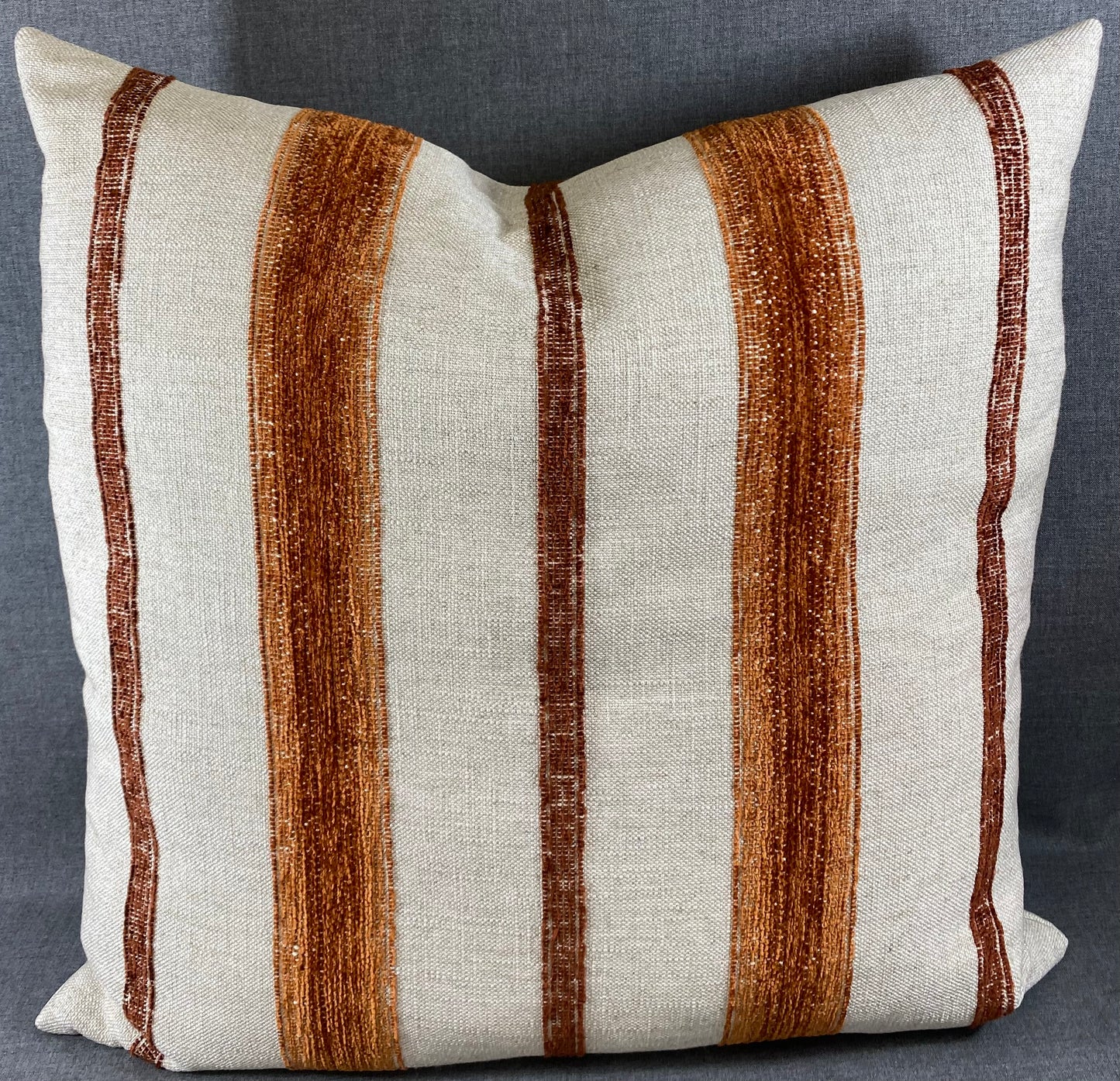 Luxury Pillow - 24" x 24" - Lindor Rust