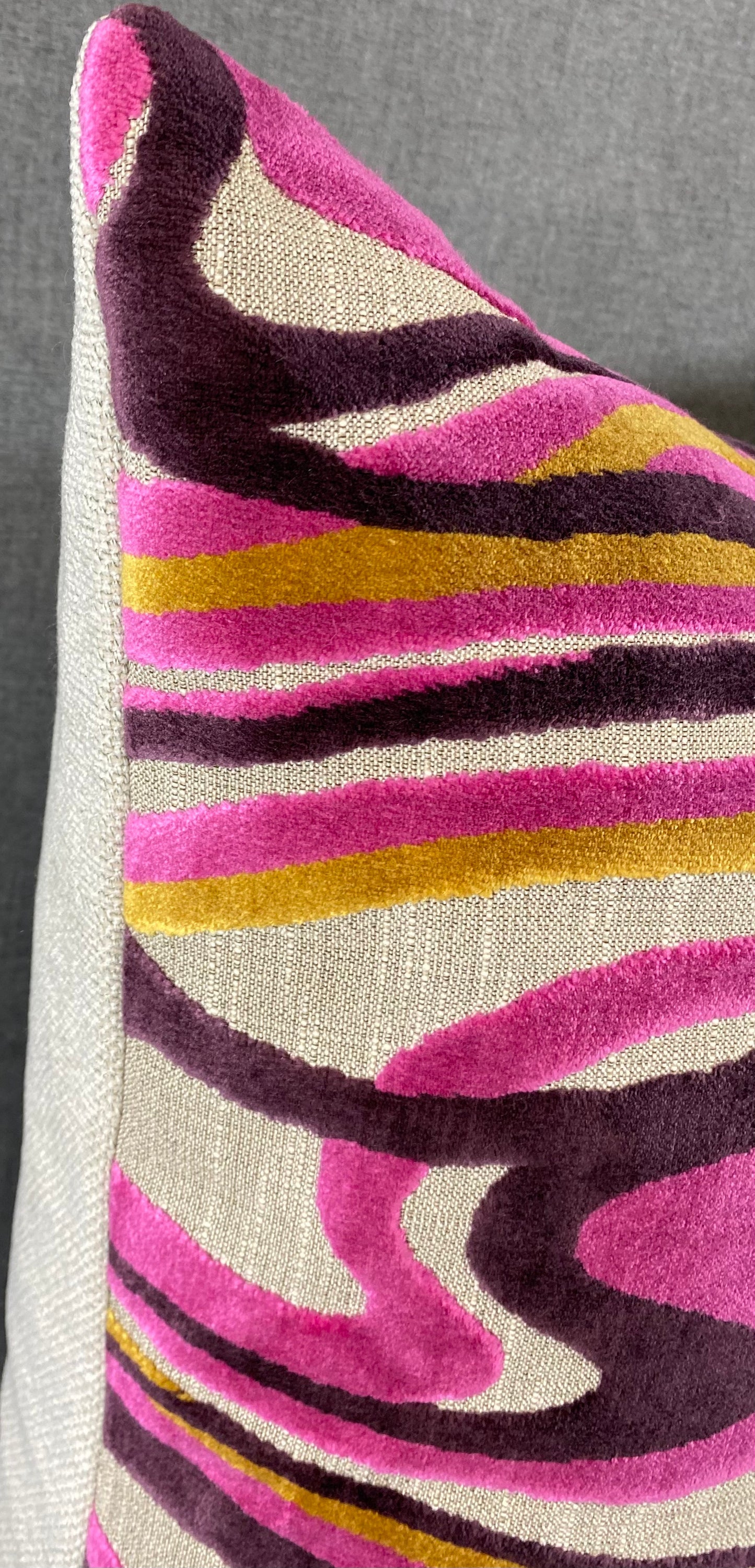Luxury Pillow - 24" x 24" - Sway-Fuchsia