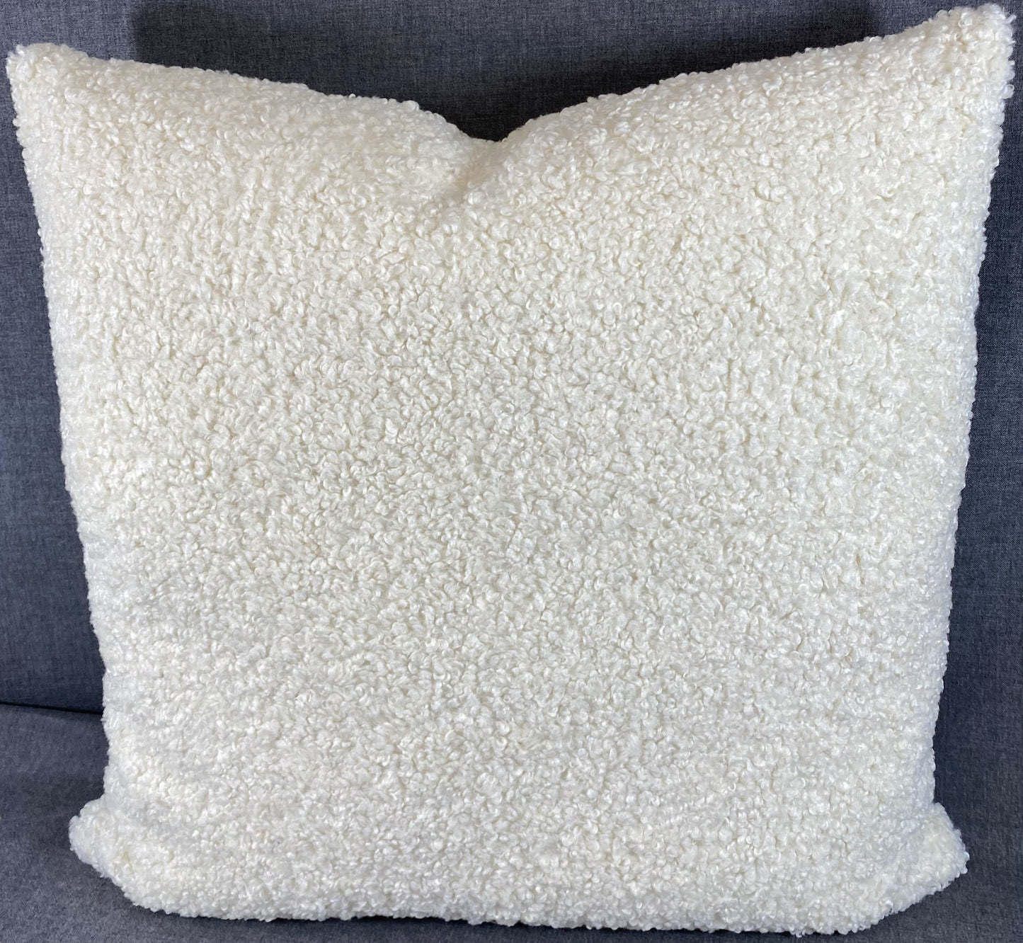 Luxury Pillow - 24" x 24" - Poodle Ivory