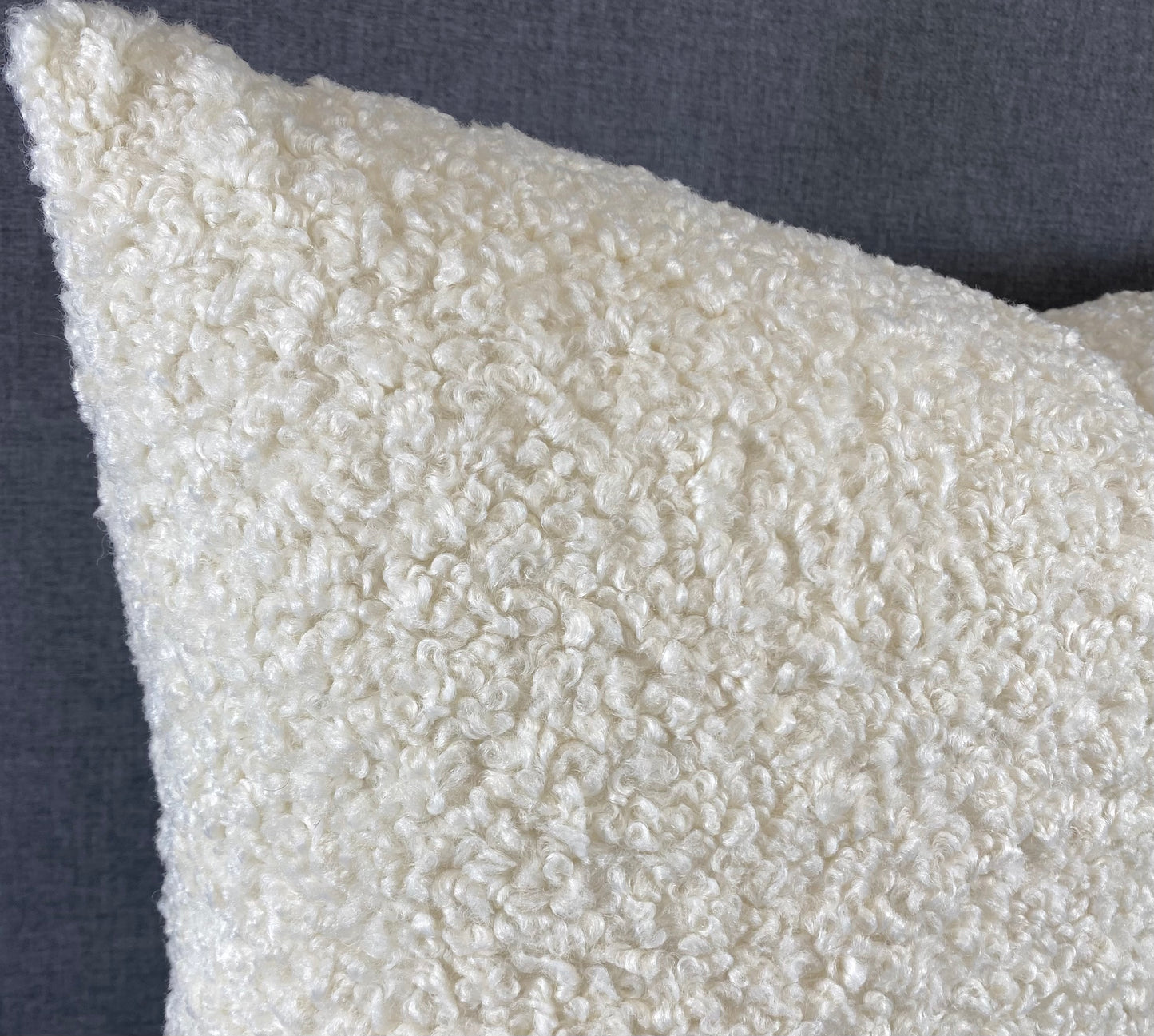 Luxury Pillow - 24" x 24" - Poodle Ivory
