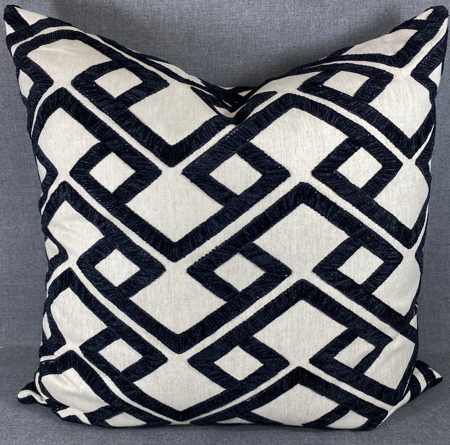 Luxury Pillow 24" x 24"- Accolade Onyx