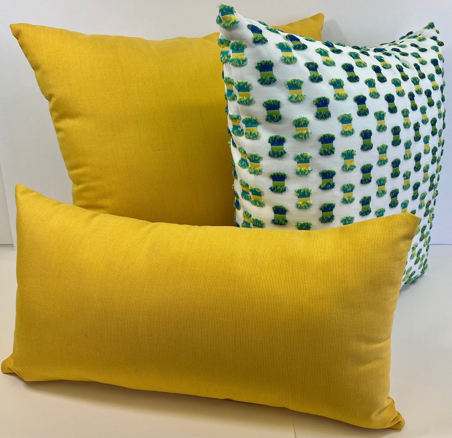 Luxury Outdoor Pillow - 22" x 22" - Gold Coast