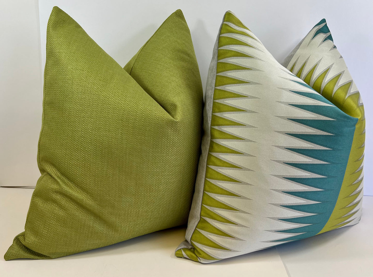 Luxury Pillow - 24" x 24" - Vamanos-Carribbean