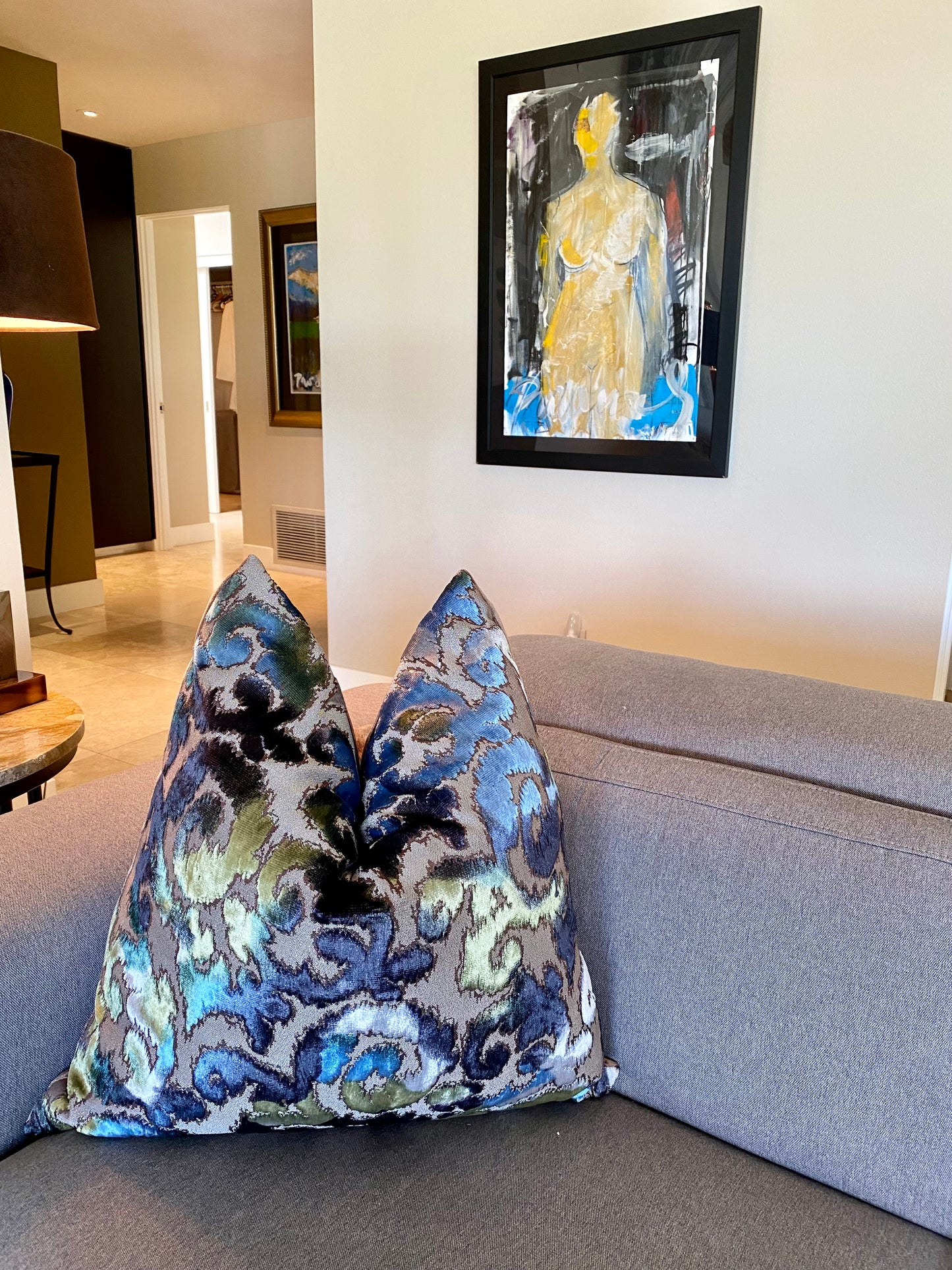 Luxury Pillow -  24" x 24" -  Vicenza