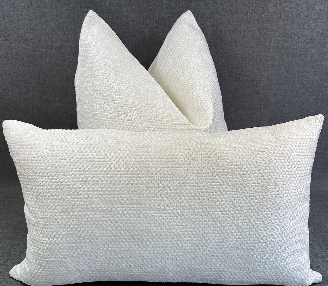 Luxury Pillow – 24" × 24" – Snow White