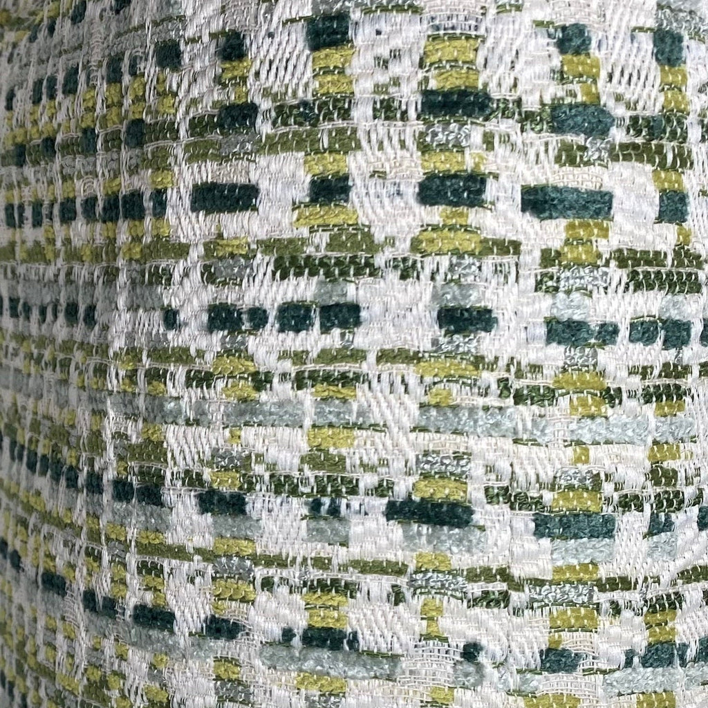 Mazzy Emerald – 24" × 24" Luxury Square Pillow