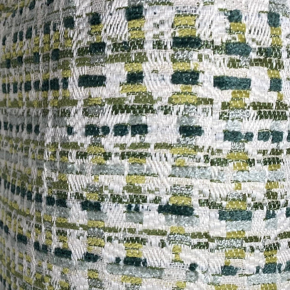 Mazzy Emerald – 24" × 24" Luxury Square Pillow