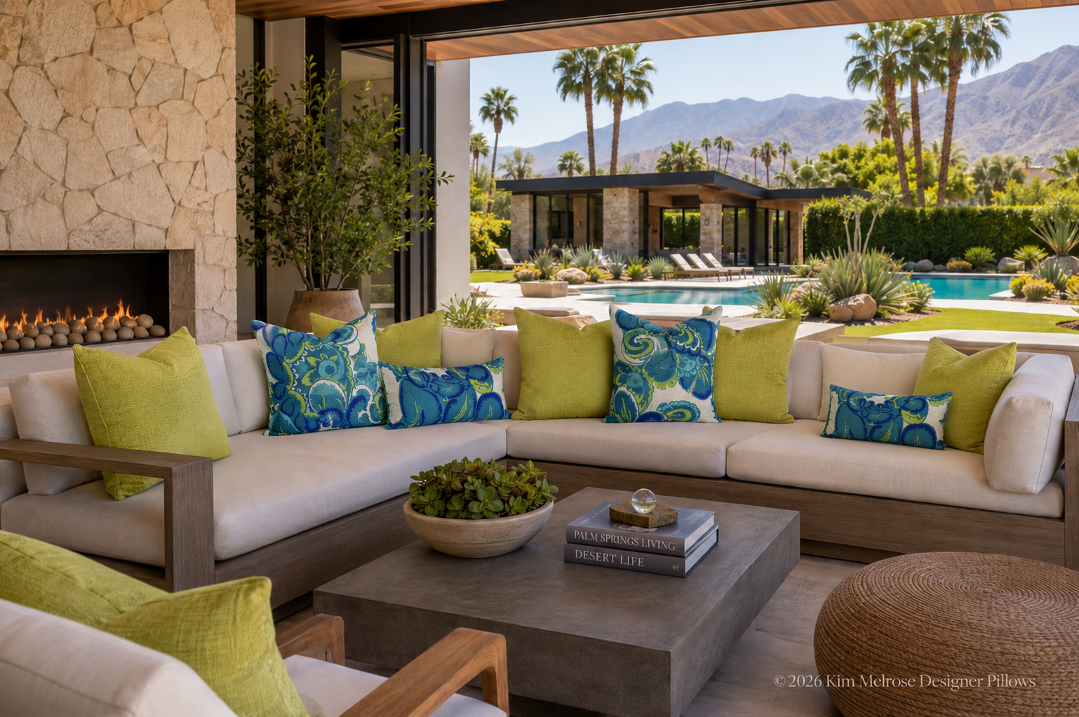Luxury Outdoor Pillow – 22" × 22" – Palio Kiwi