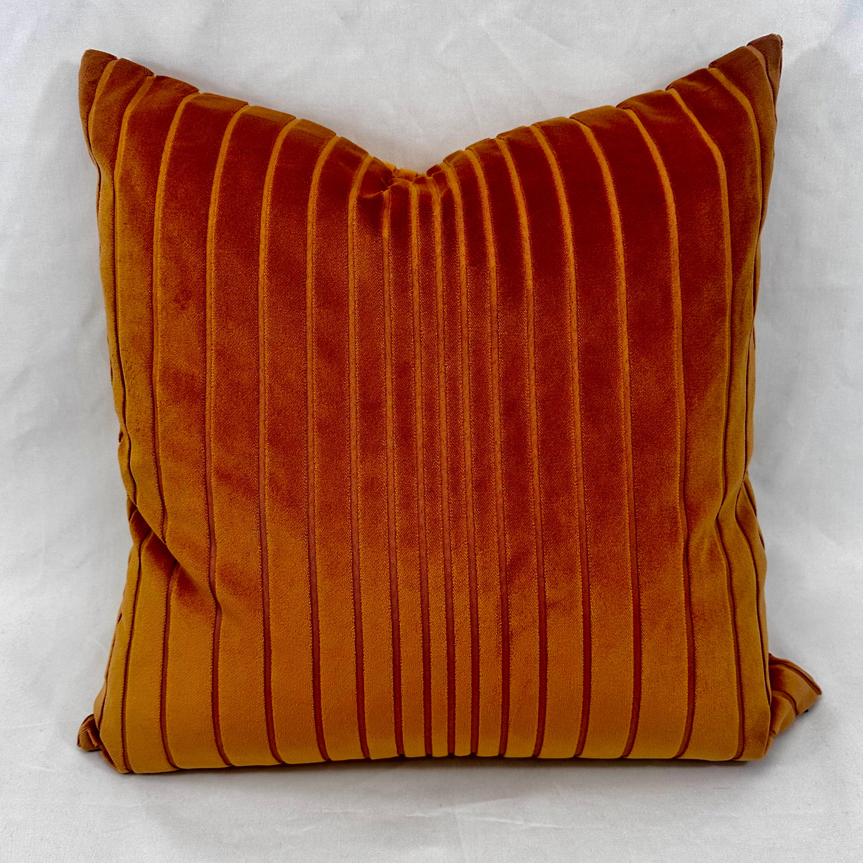 Luxury Pillow – 24" × 24" – Palisade Pumpkin
