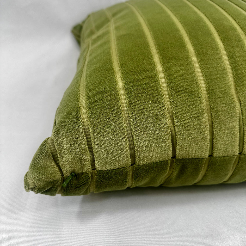 Luxury Pillow – 24" × 24" – Palisade Avocado