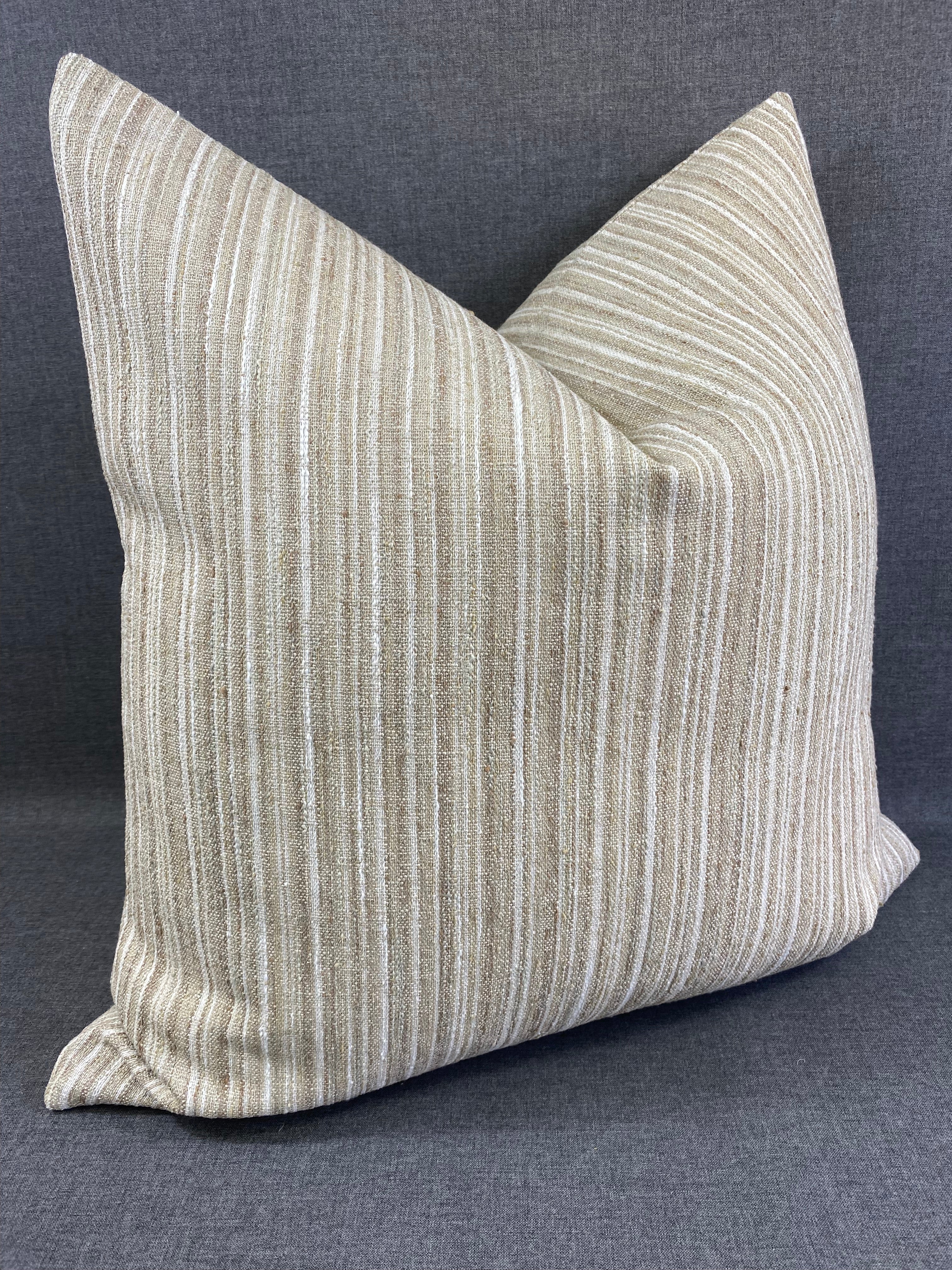 Luxury Pillow - 24" x 24" - Wheatfield