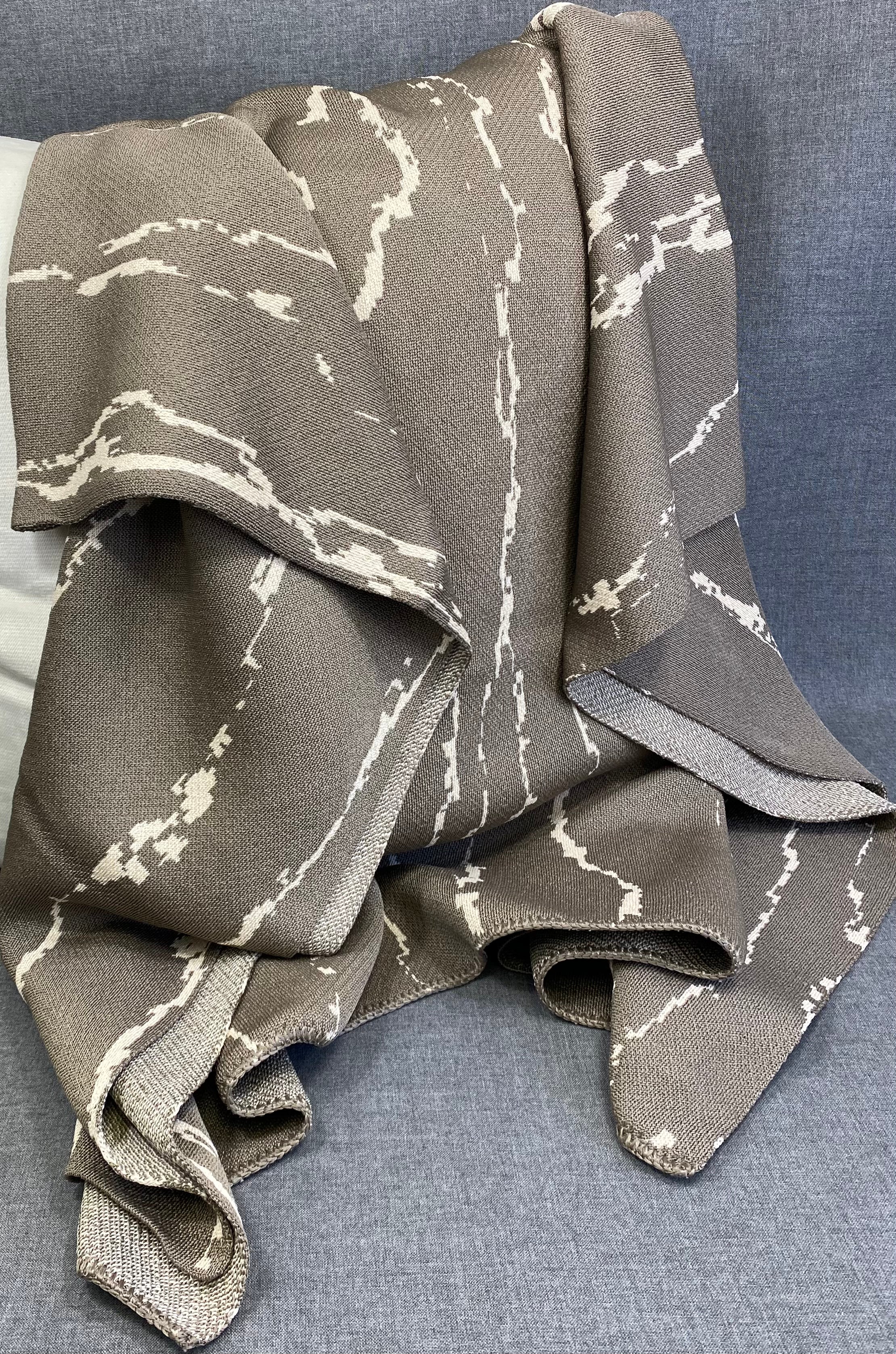 Luxury Throw – 45" × 70" – Toledo Mink