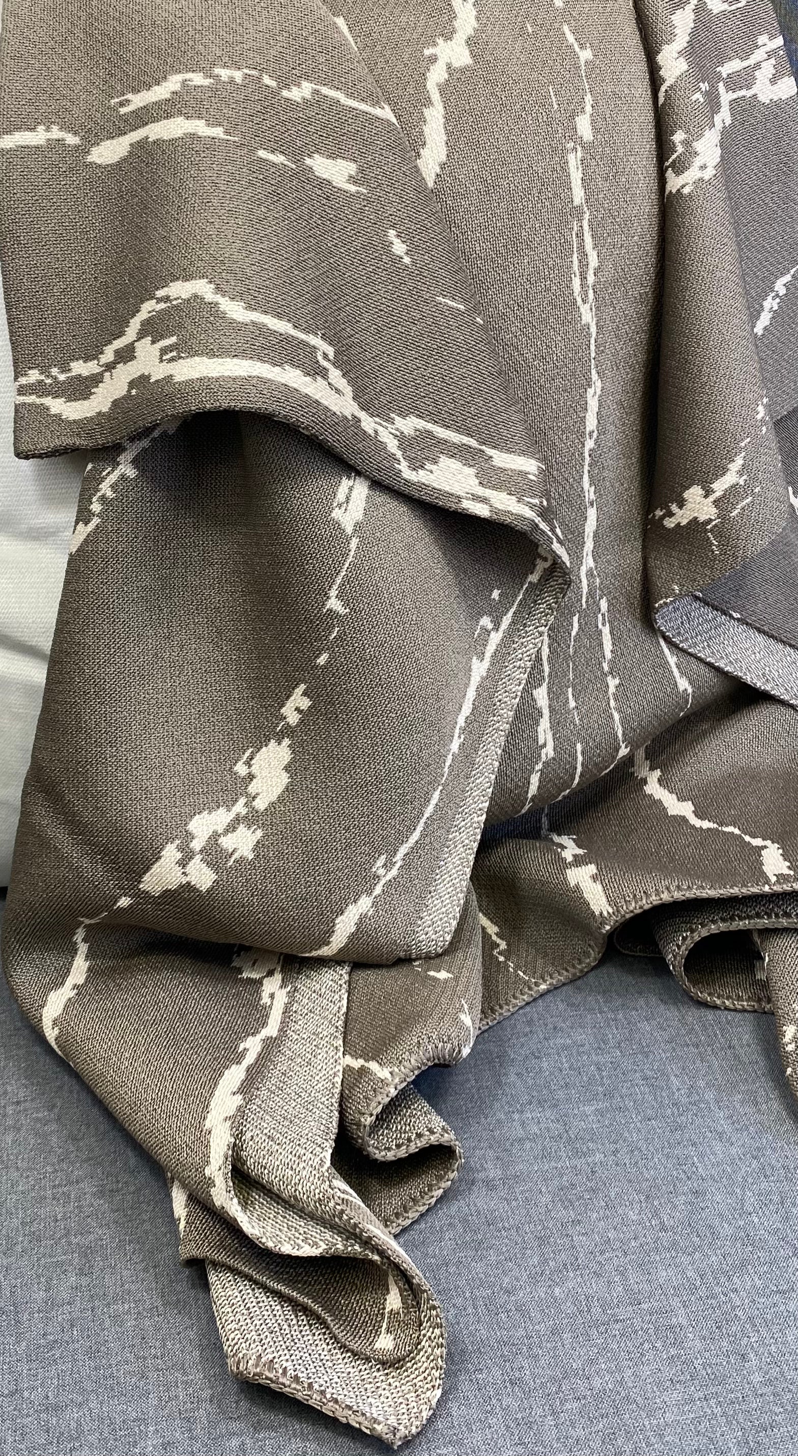 Luxury Throw – 45" × 70" – Toledo Mink