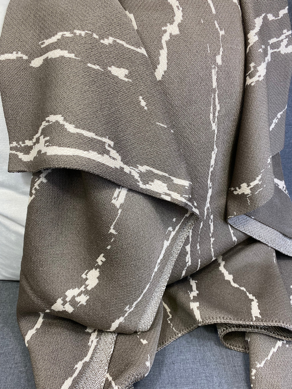 Luxury Throw – 45" × 70" – Toledo Mink