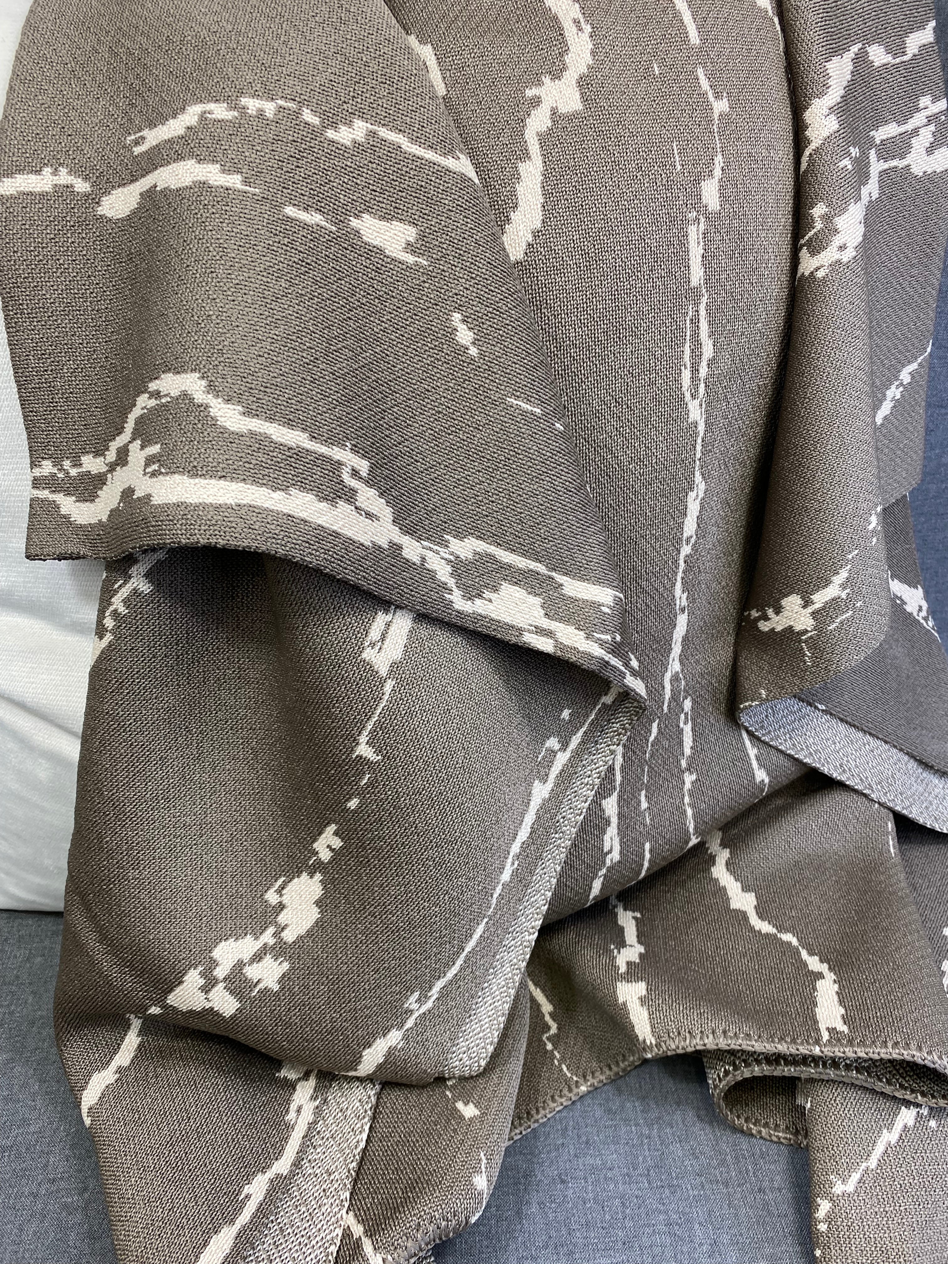 Luxury Throw – 45" × 70" – Toledo Mink