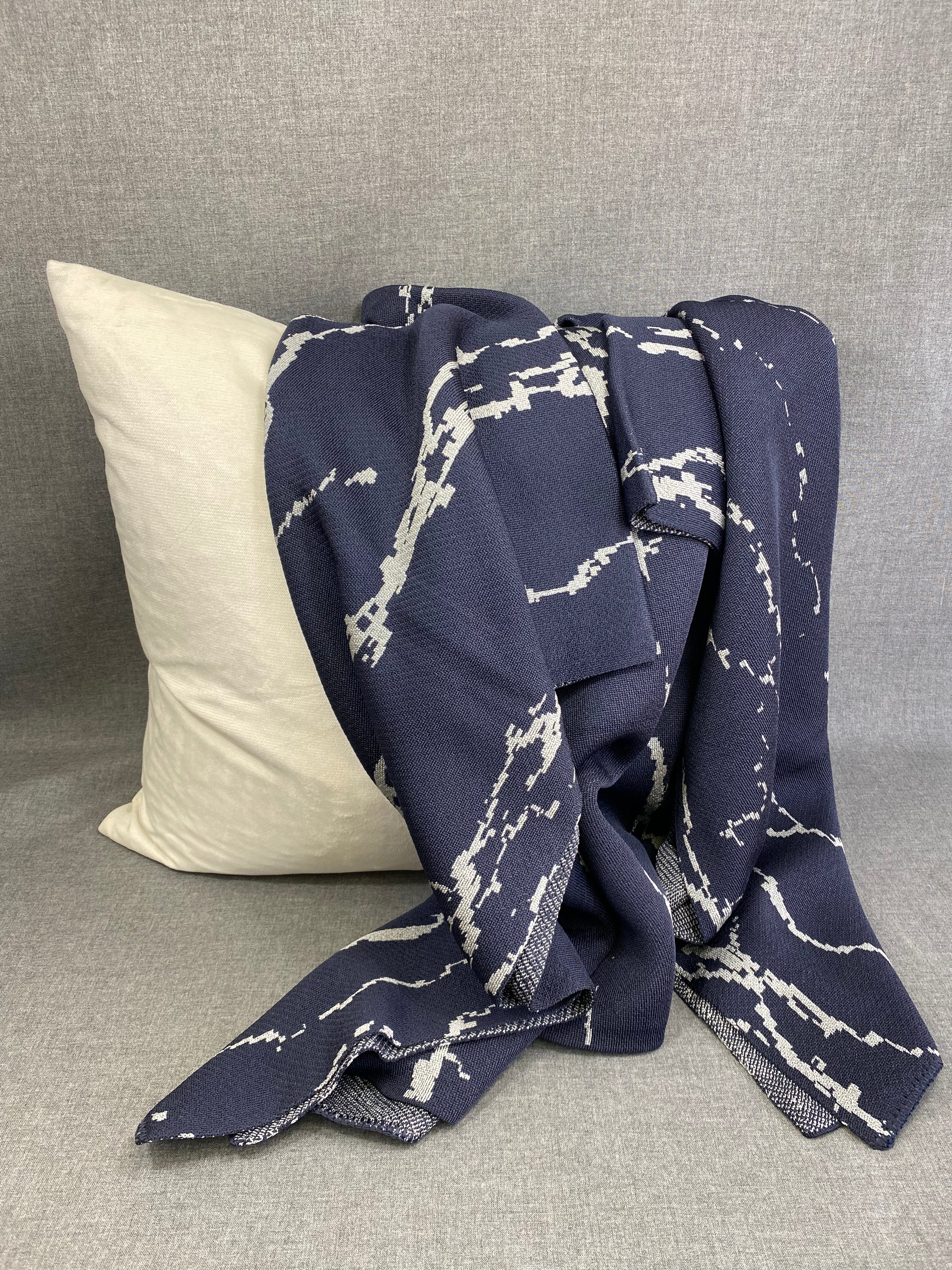 Toledo Midnight Indoor/Outdoor Throw 45" x 70"