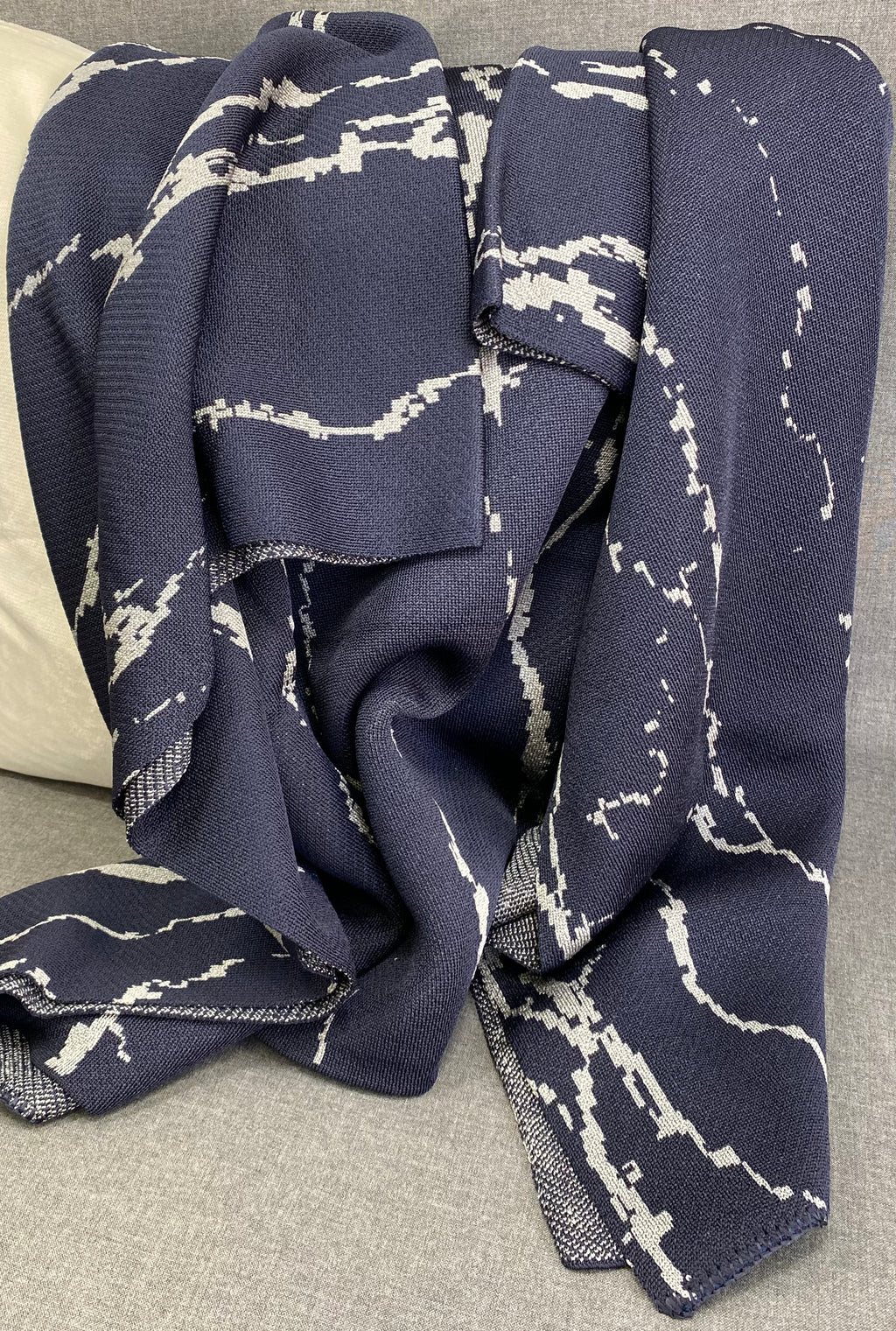 Luxury Throw – 45" × 70" – Toledo Midnight