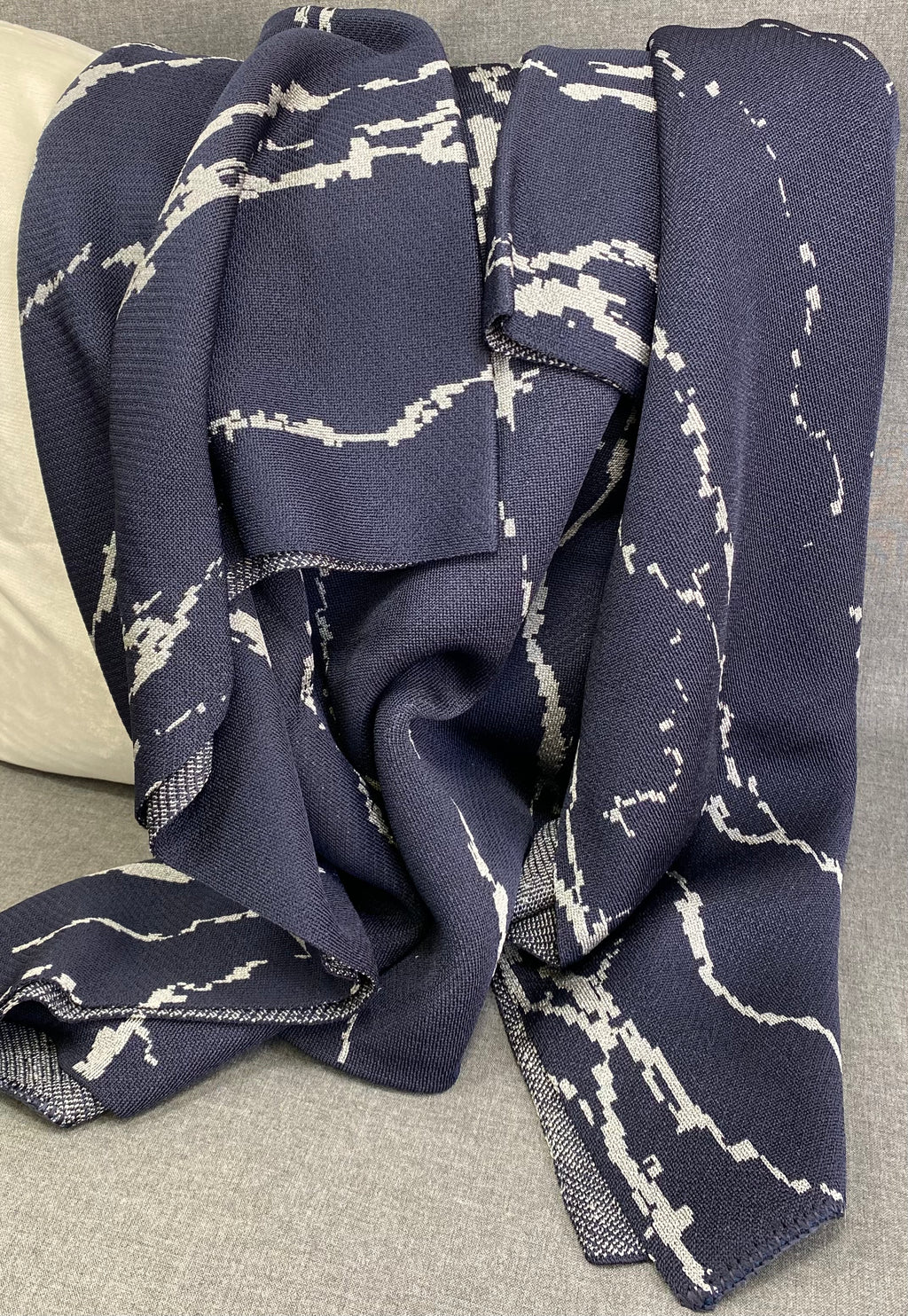 Luxury Throw – 45" × 70" – Toledo Midnight