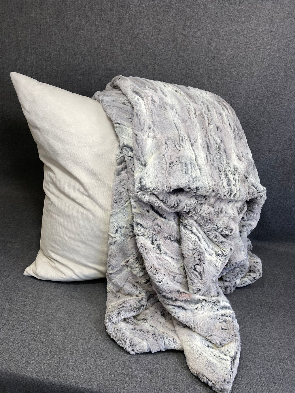 Shadow Fox Throw 60"x 72"