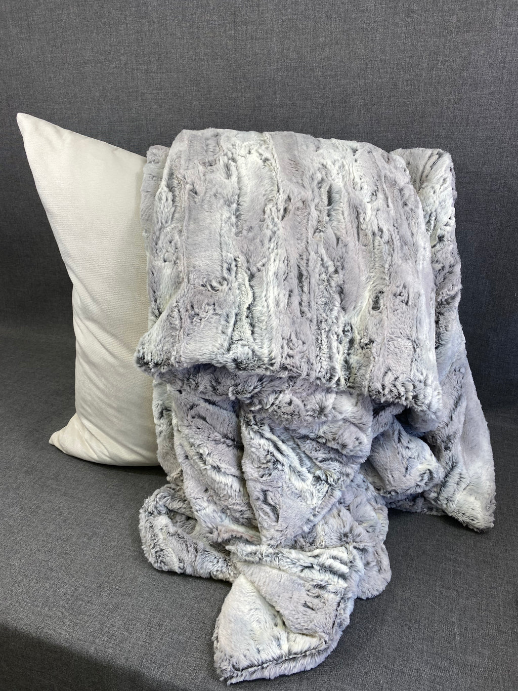 Shadow Fox Throw 60"x 72"