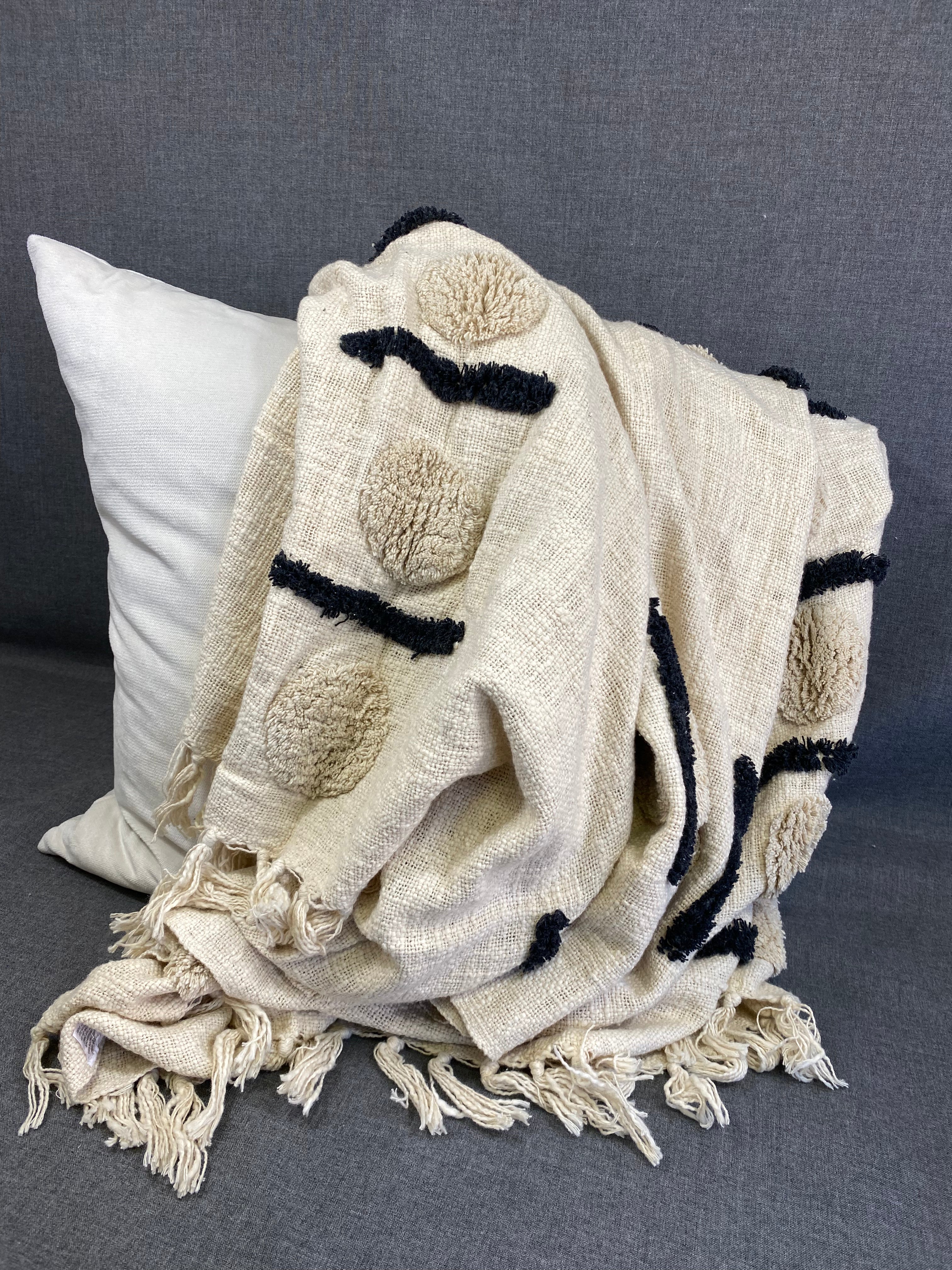 Dash Dotted Tufted Throw 50"X60"