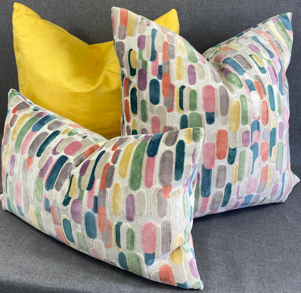 Luxury Pillow – 24" × 24" – Modern Confetti
