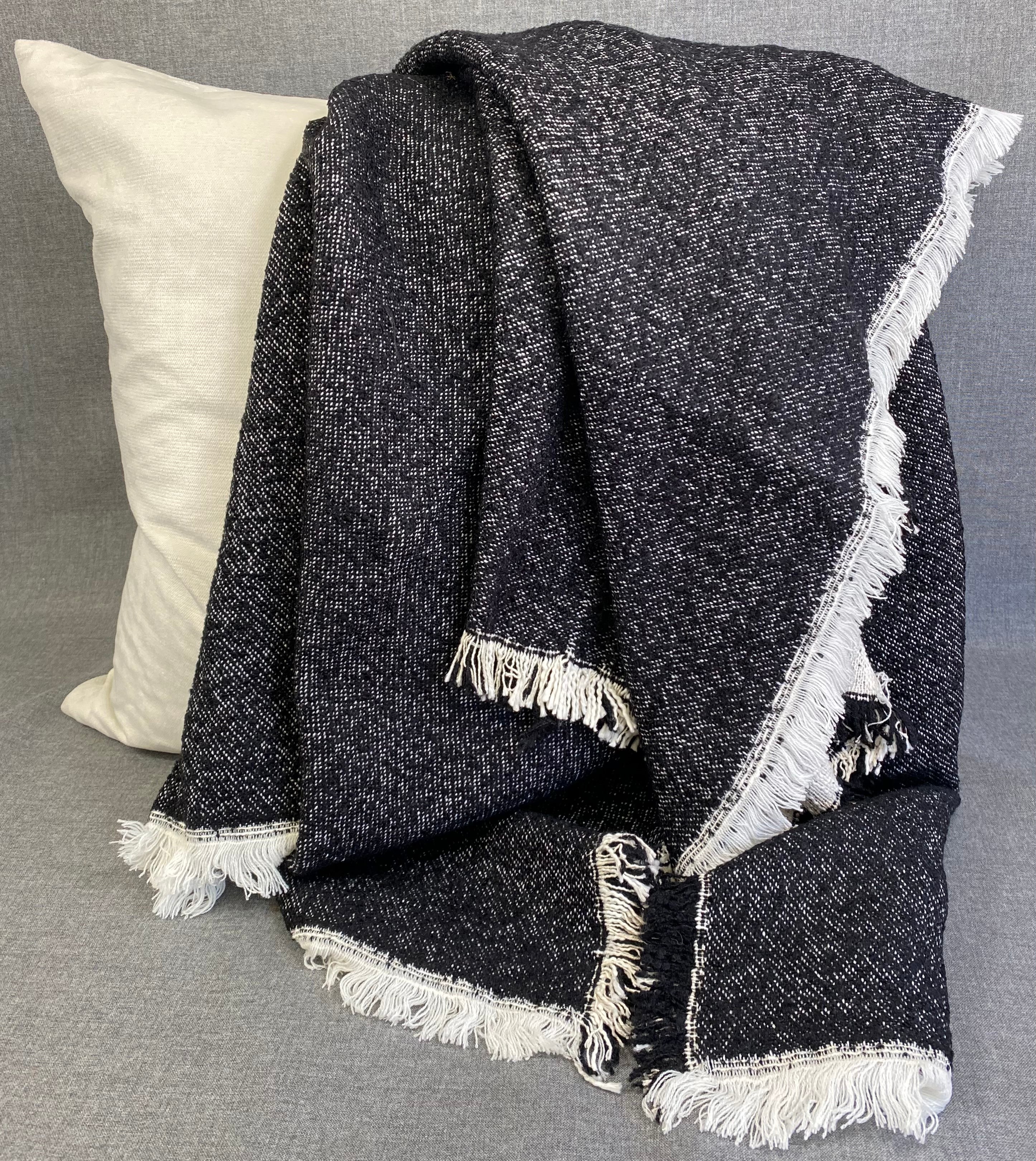 Reversible Throw-Black/White - 50"X 60"