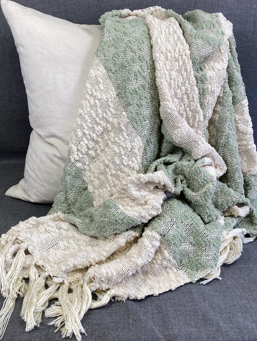 Luxury Throw – 50" × 60" – Sea Green Nubby Design Striped