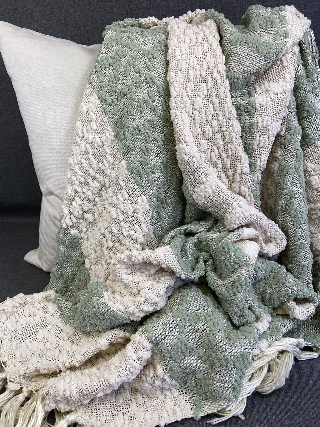 Luxury Throw – 50" × 60" – Sea Green Nubby Design Striped