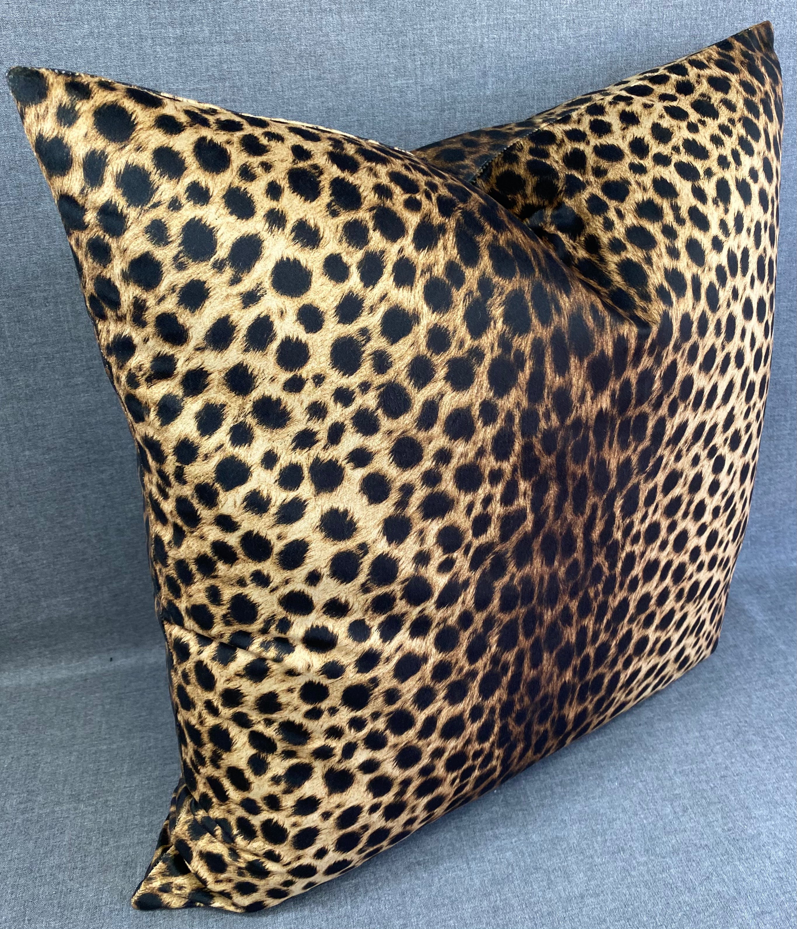 Luxury Pillow -  24" x 24"- Lupe's Leopard