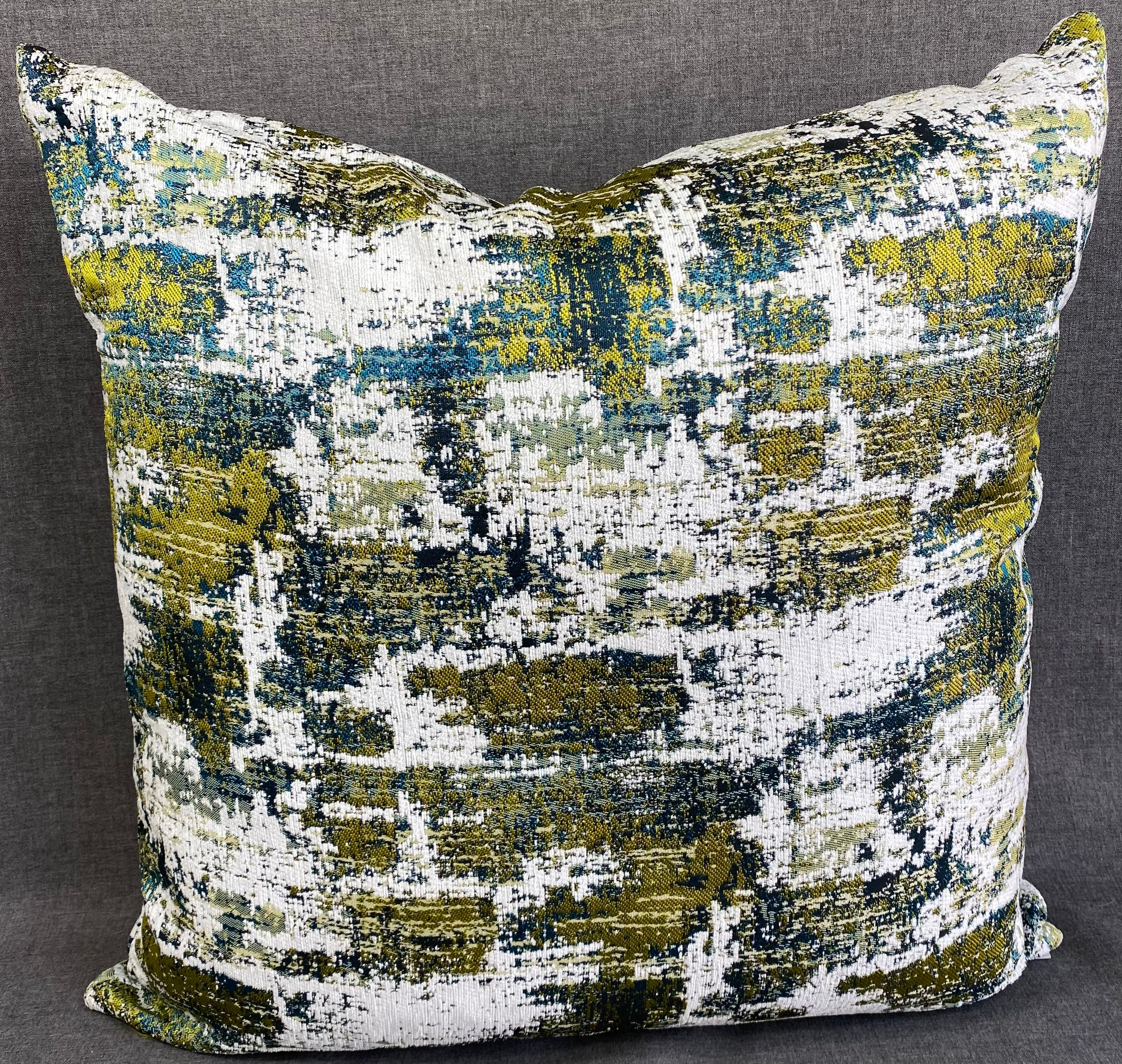 Luxury Pillow - 24" x 24" - Textural Amazon