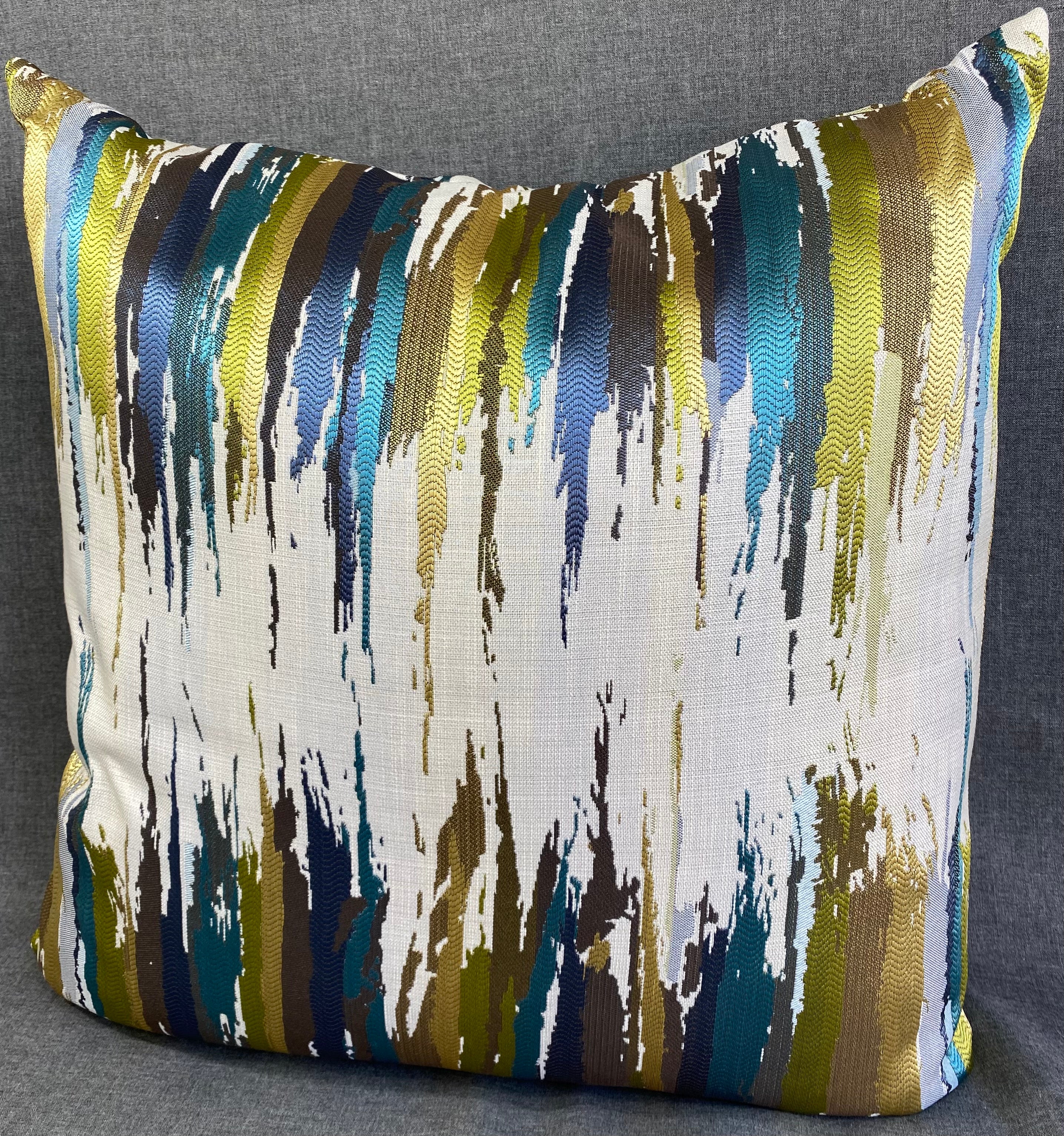 Luxury Pillow - 24" x 24" - Amore