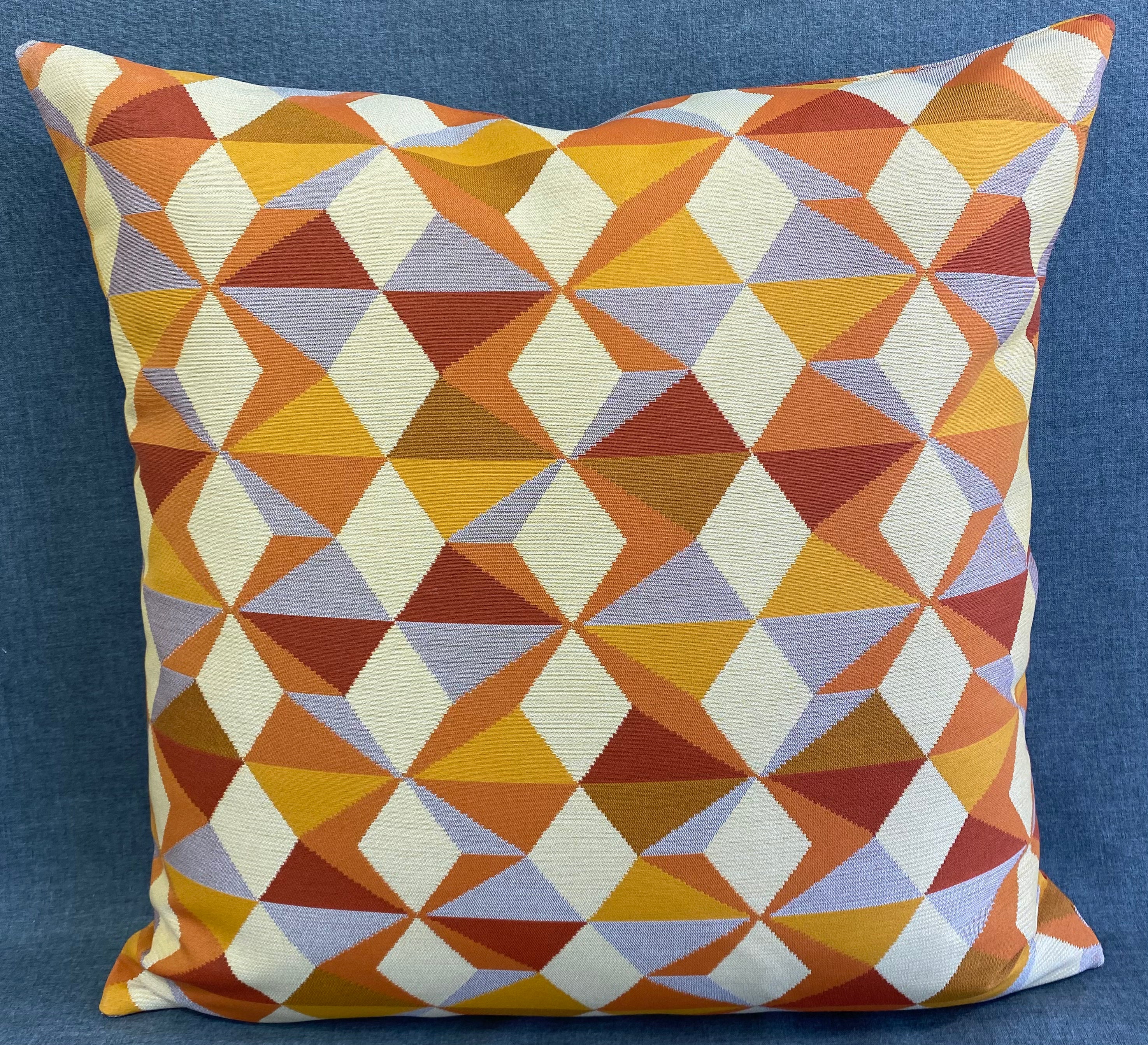 Luxury Pillow- 24" x 24"- Geofire