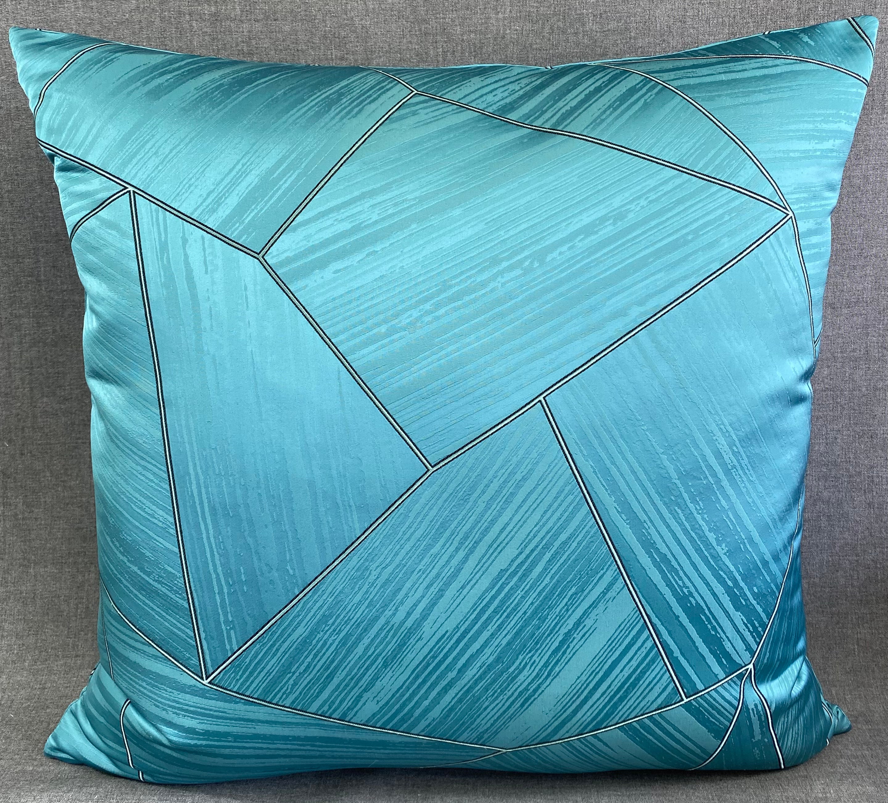 Luxury Pillow - 24" x 24" - Eclectic Line Aqua