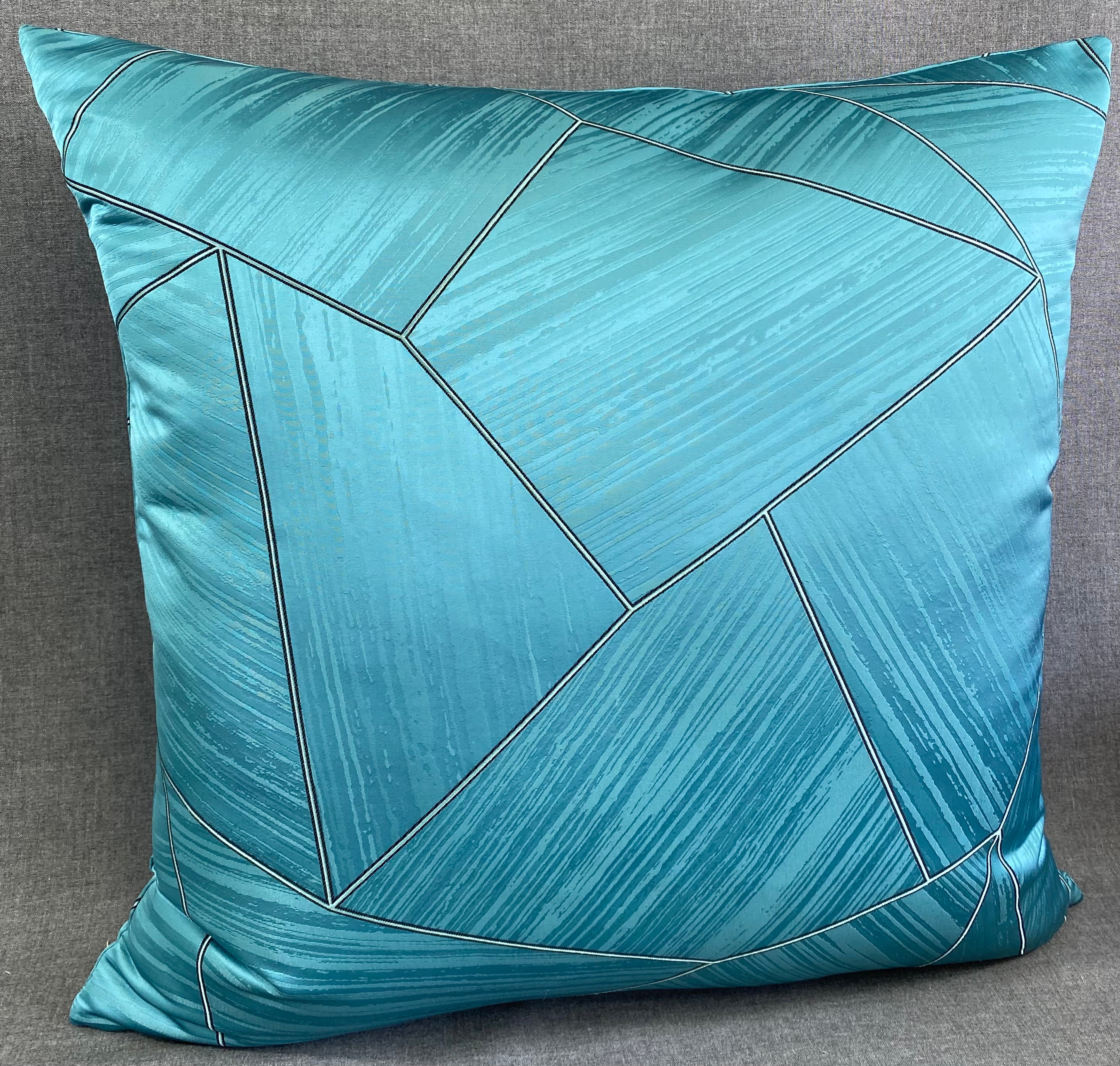 Luxury Pillow - 24" x 24" - Eclectic Line Aqua