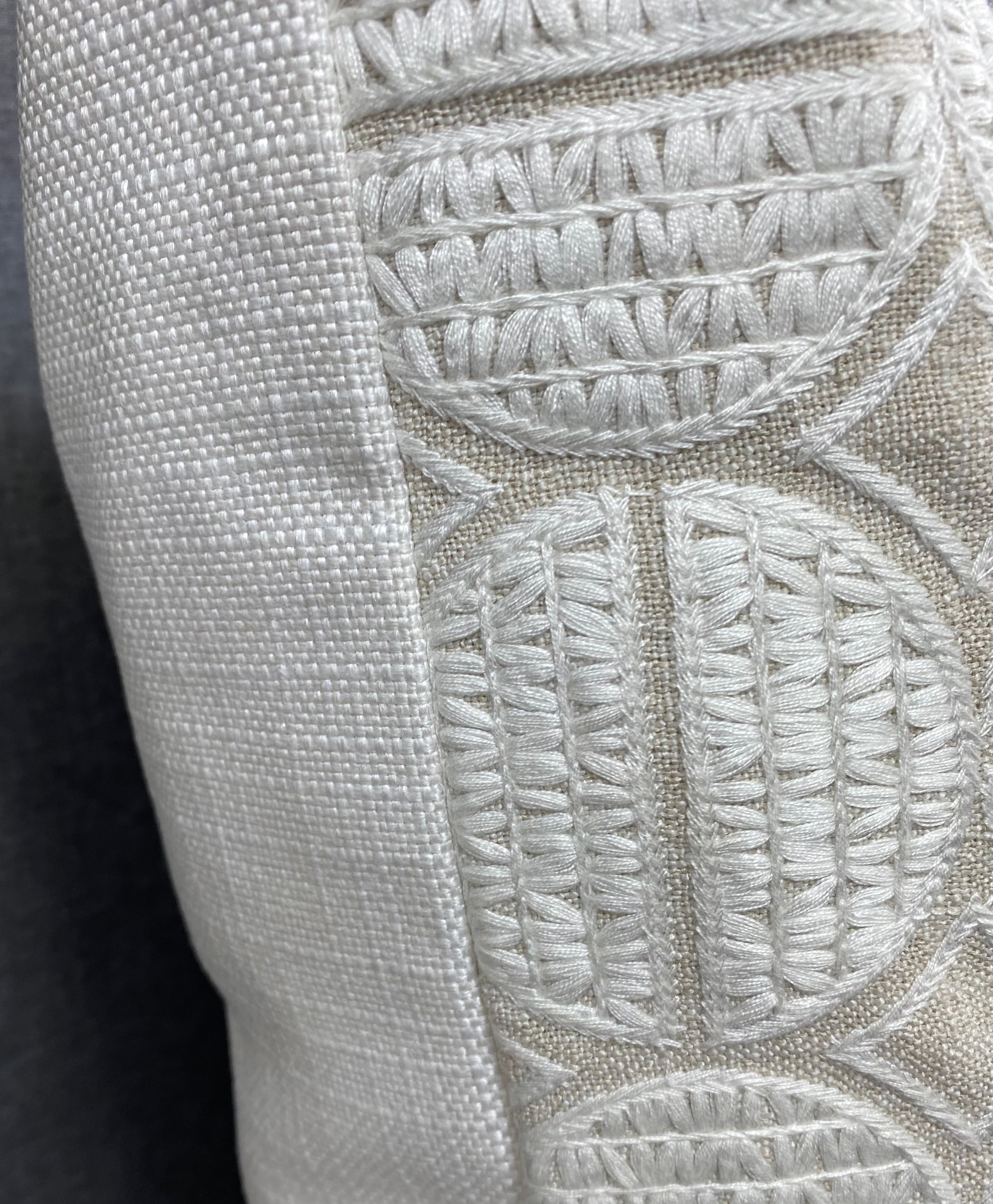 Luxury Pillow - 24" x 24" - Medallions Oyster